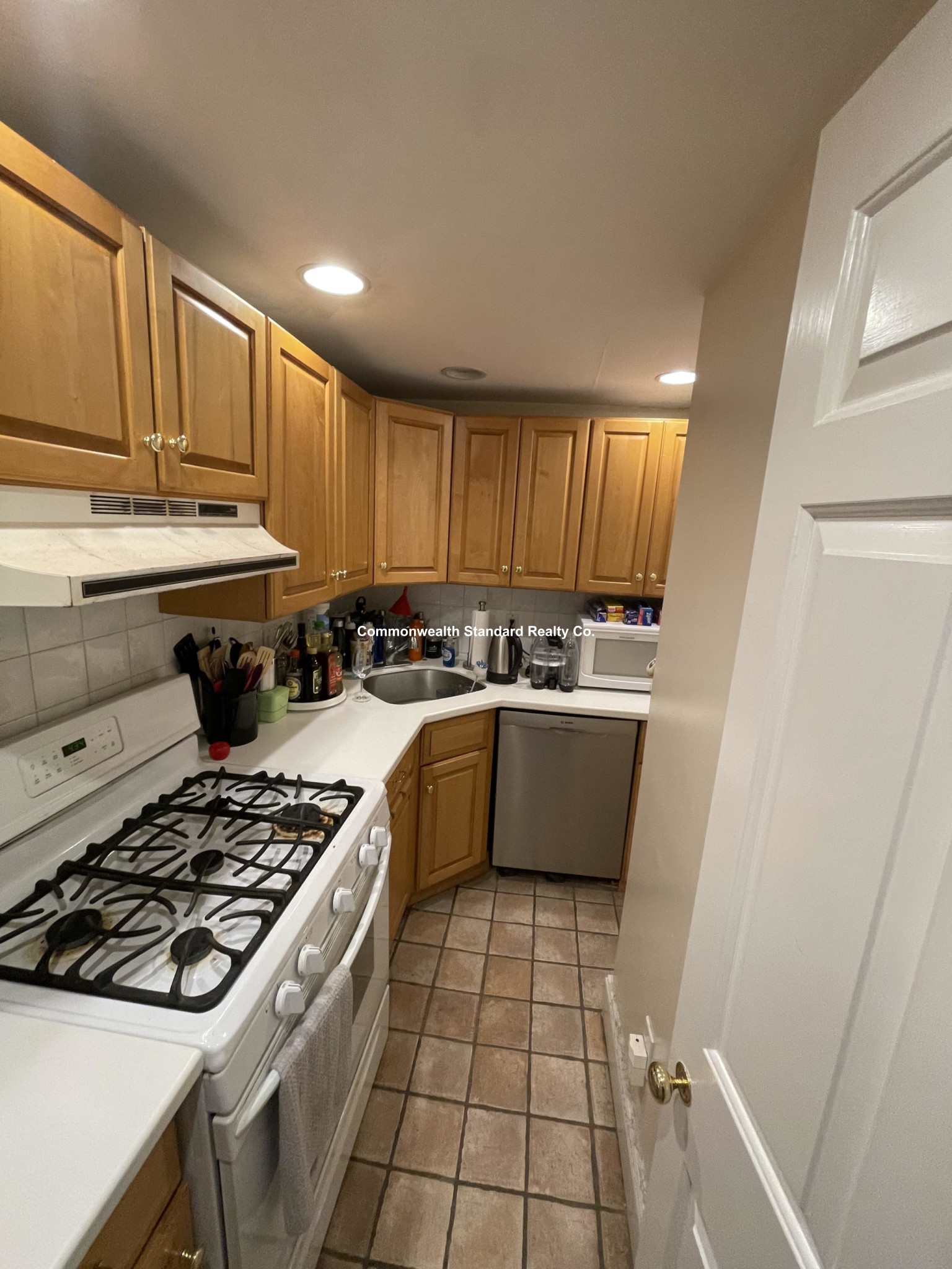 2 bed, 1 bath apartment for rent at 20 Lime St Unit A, Beacon Hill — photo 24 of 32