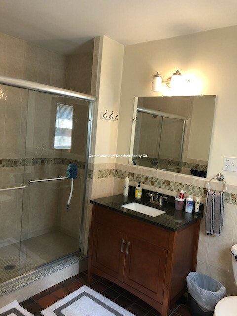 5 bed, 2 bath apartment for rent at 1522 Commonwealth Ave Unit 1A, Brighton — photo 9 of 9