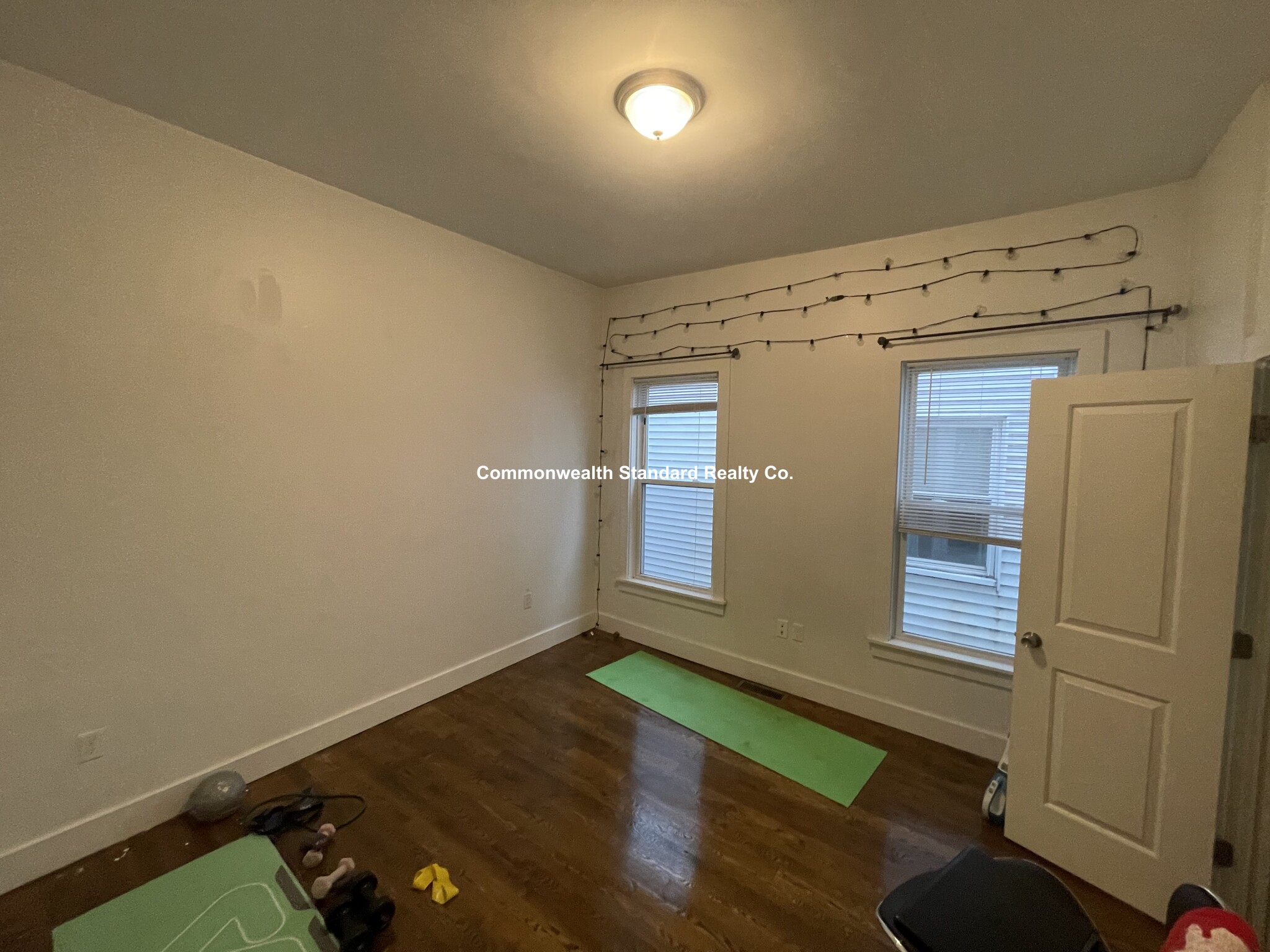 4 bed, 2 bath apartment for rent at 376 Windsor St Unit 1, Kendall Square — photo 10 of 11