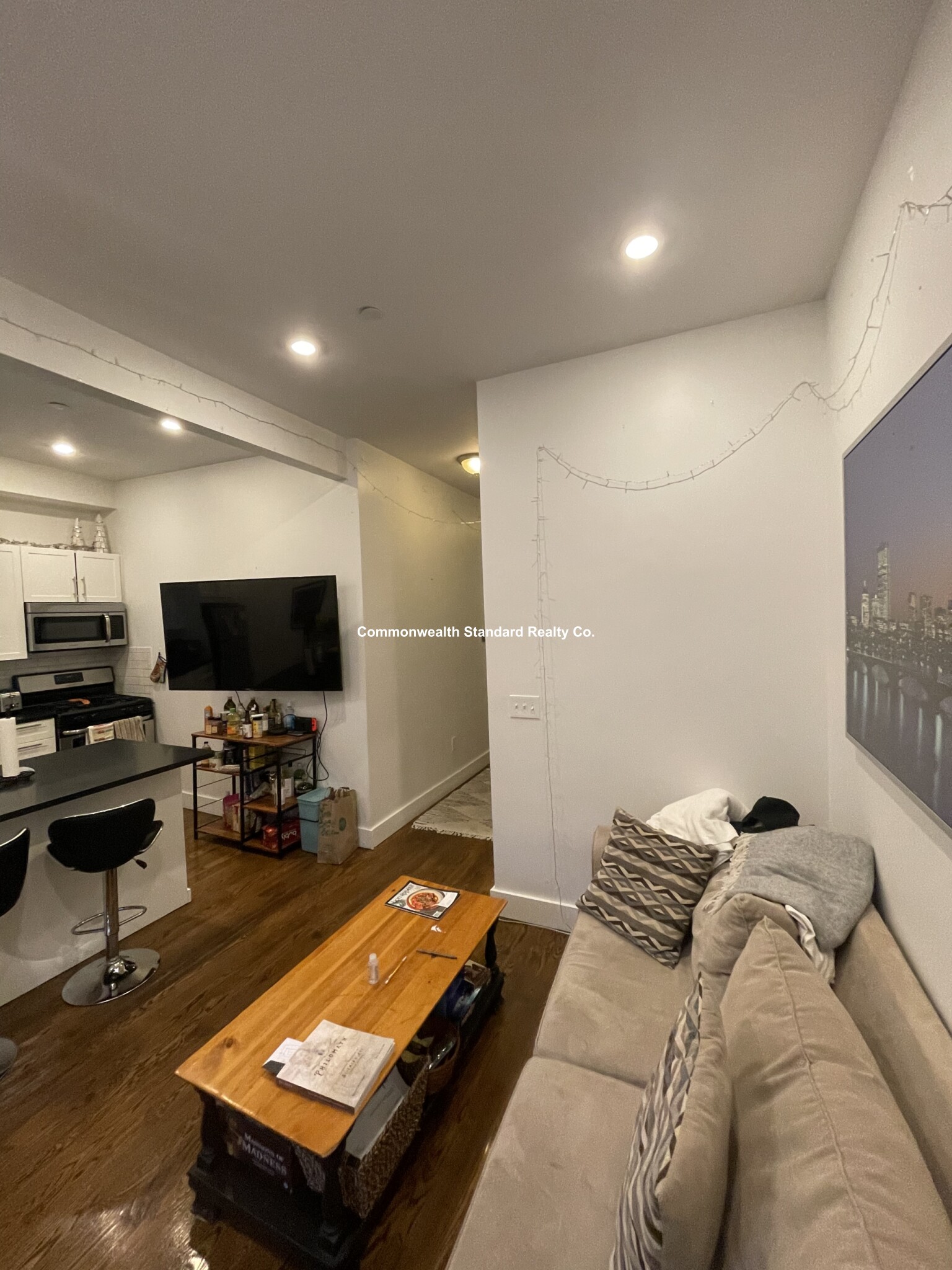 4 bed, 2 bath apartment for rent at 376 Windsor St Unit 1, Kendall Square — photo 5 of 11
