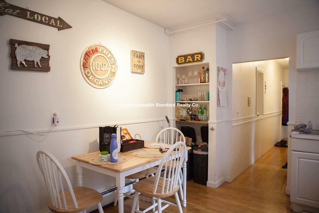 3 bed, 1 bath apartment for rent at 17 Irving St Unit 7, Beacon Hill — photo 6 of 36