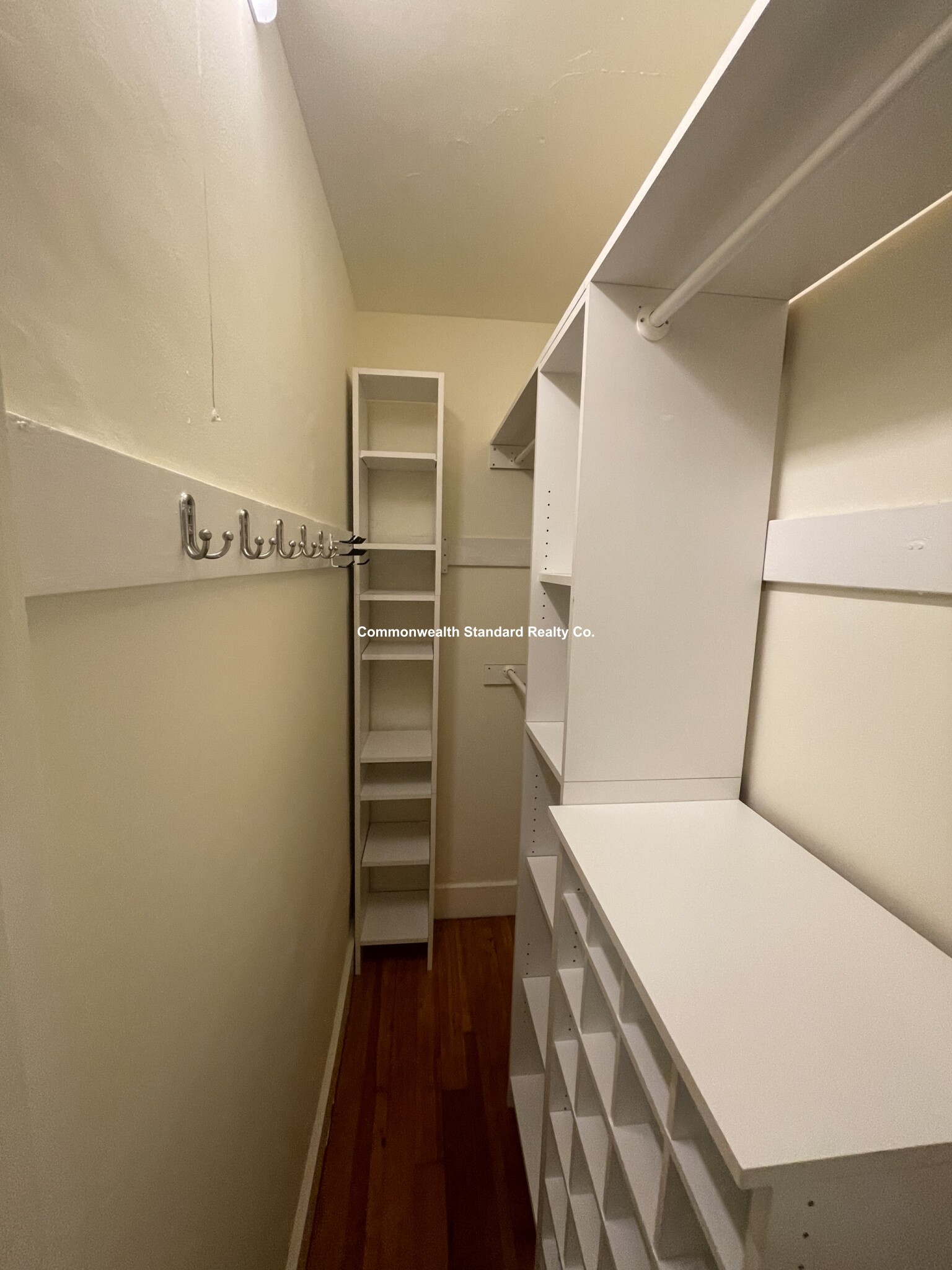 17 Hillside Rd, Newton Highlands