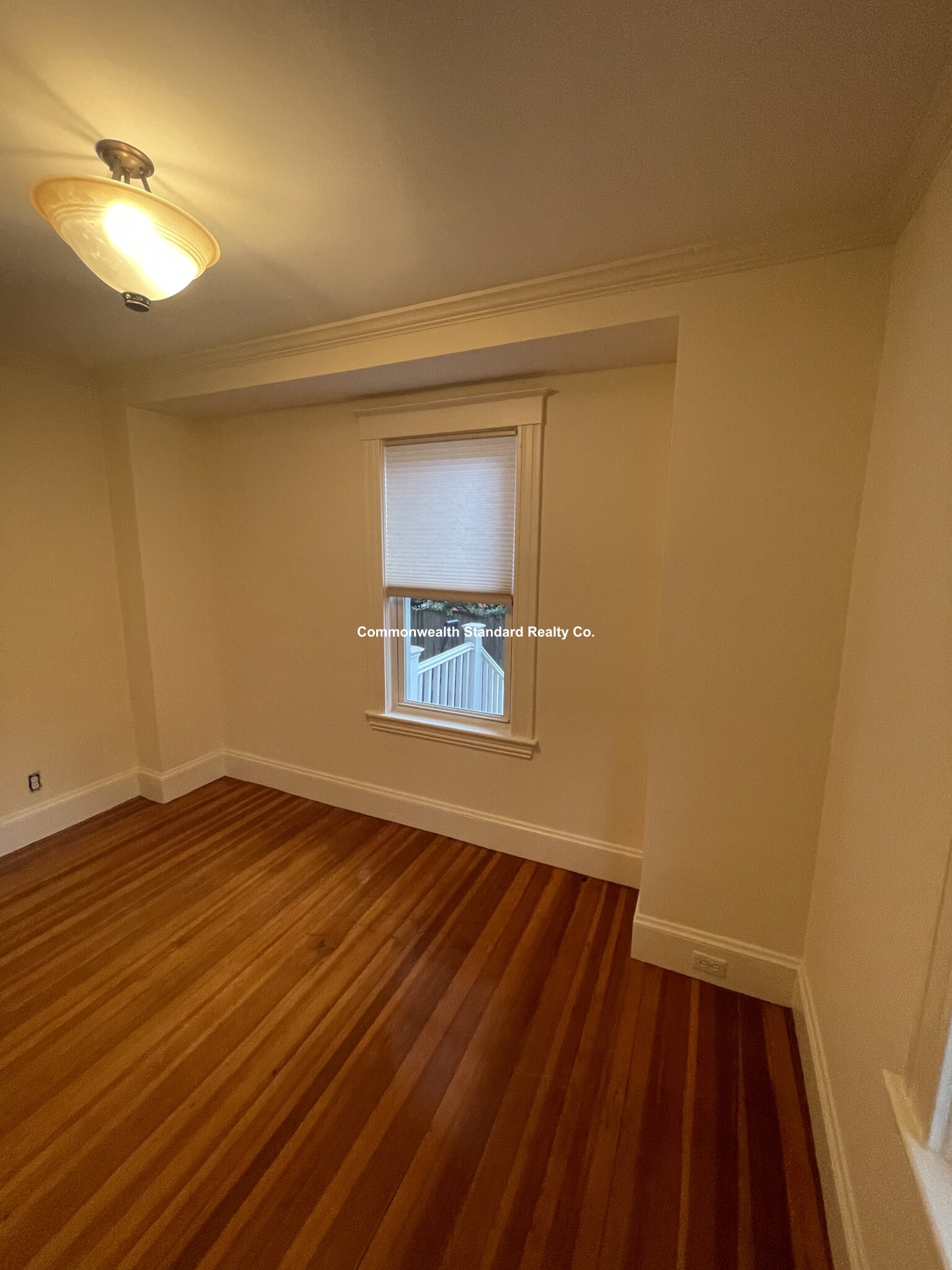 17 Hillside Rd, Newton Highlands