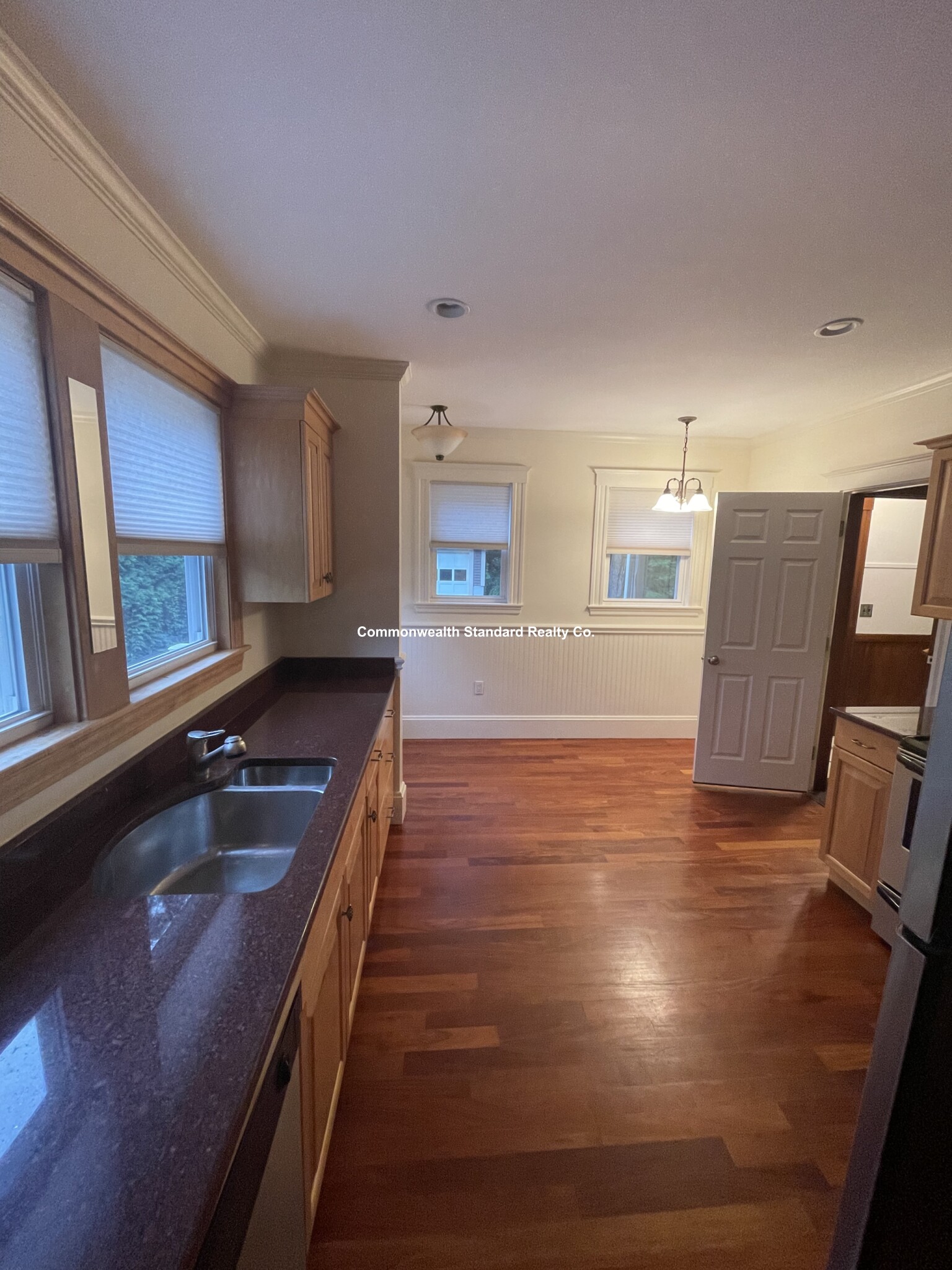 17 Hillside Rd, Newton Highlands