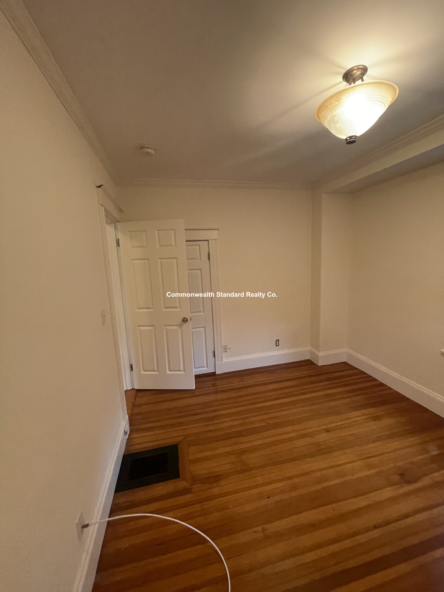 17 Hillside Rd, Newton Highlands