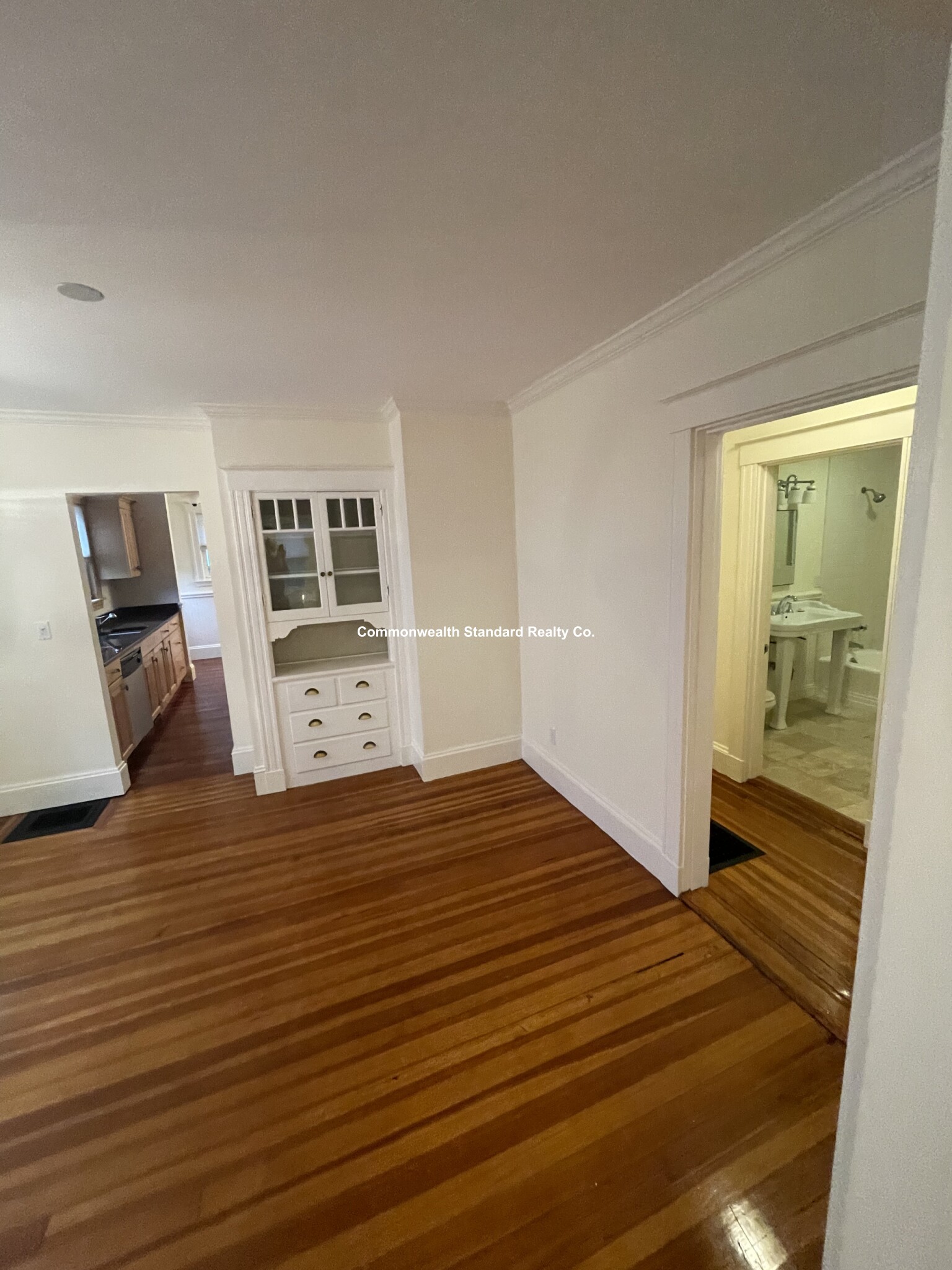 17 Hillside Rd, Newton Highlands