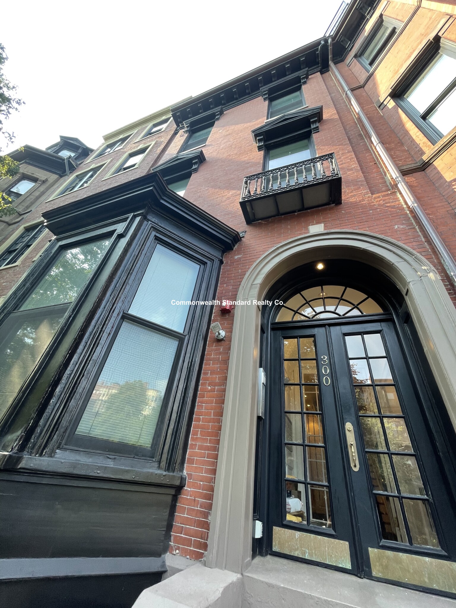 1 bed, 1 bath apartment for rent at 300 Beacon St Unit 2, Back Bay