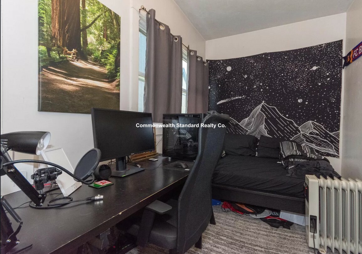 7 Gardner Ter, Allston