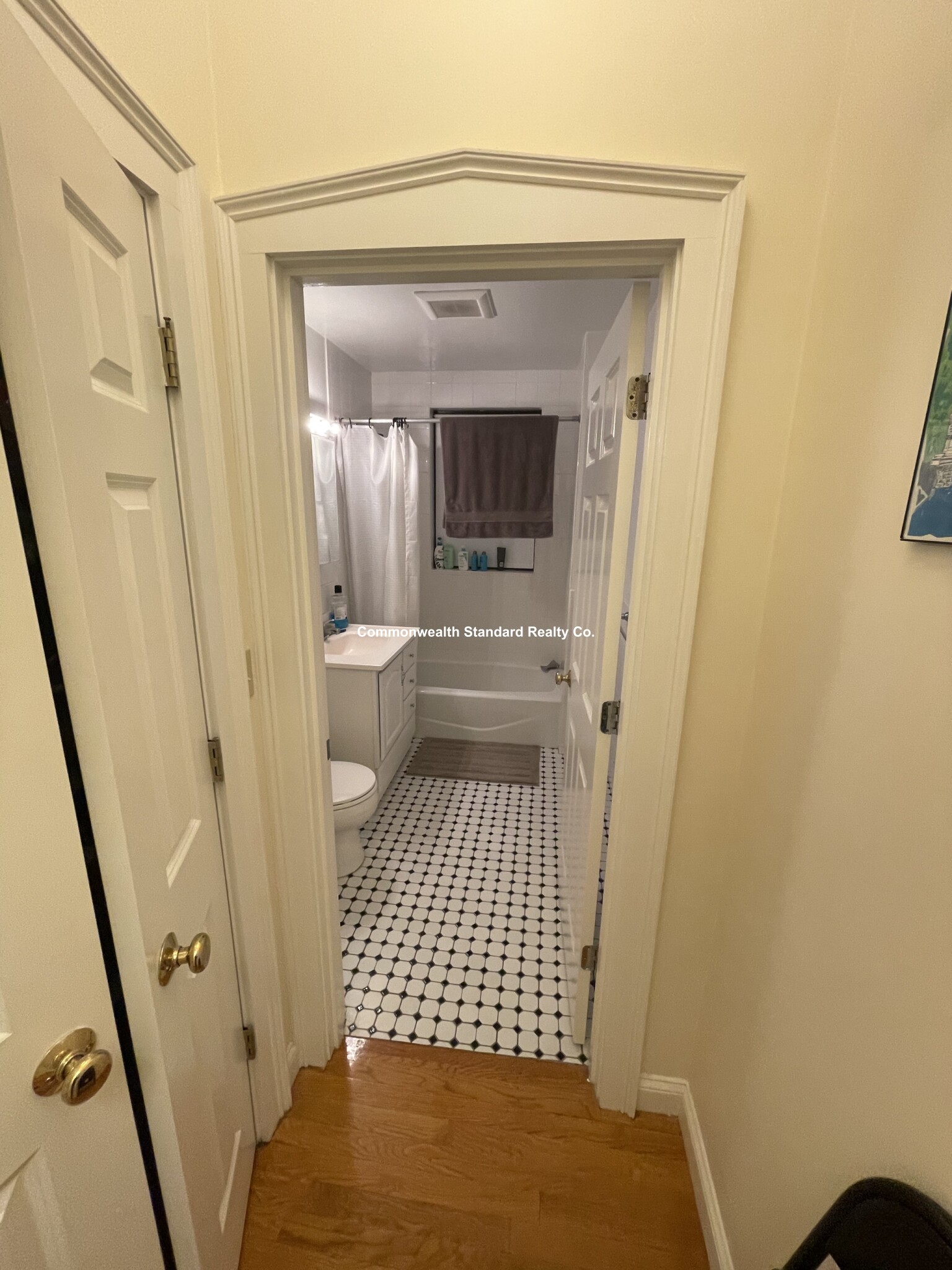 4 Park Vale Ave, Allston