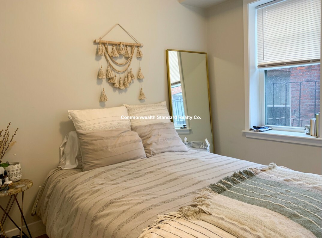 33 Anderson, Beacon Hill