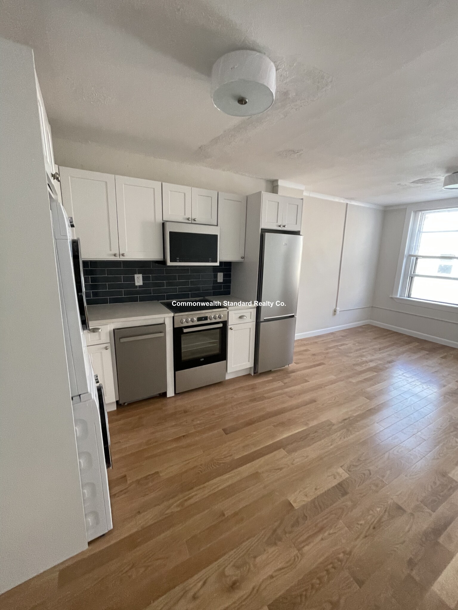 2 bed, 1 bath apartment for rent at 35 Grove St Unit 9, Beacon Hill — photo 3 of 17
