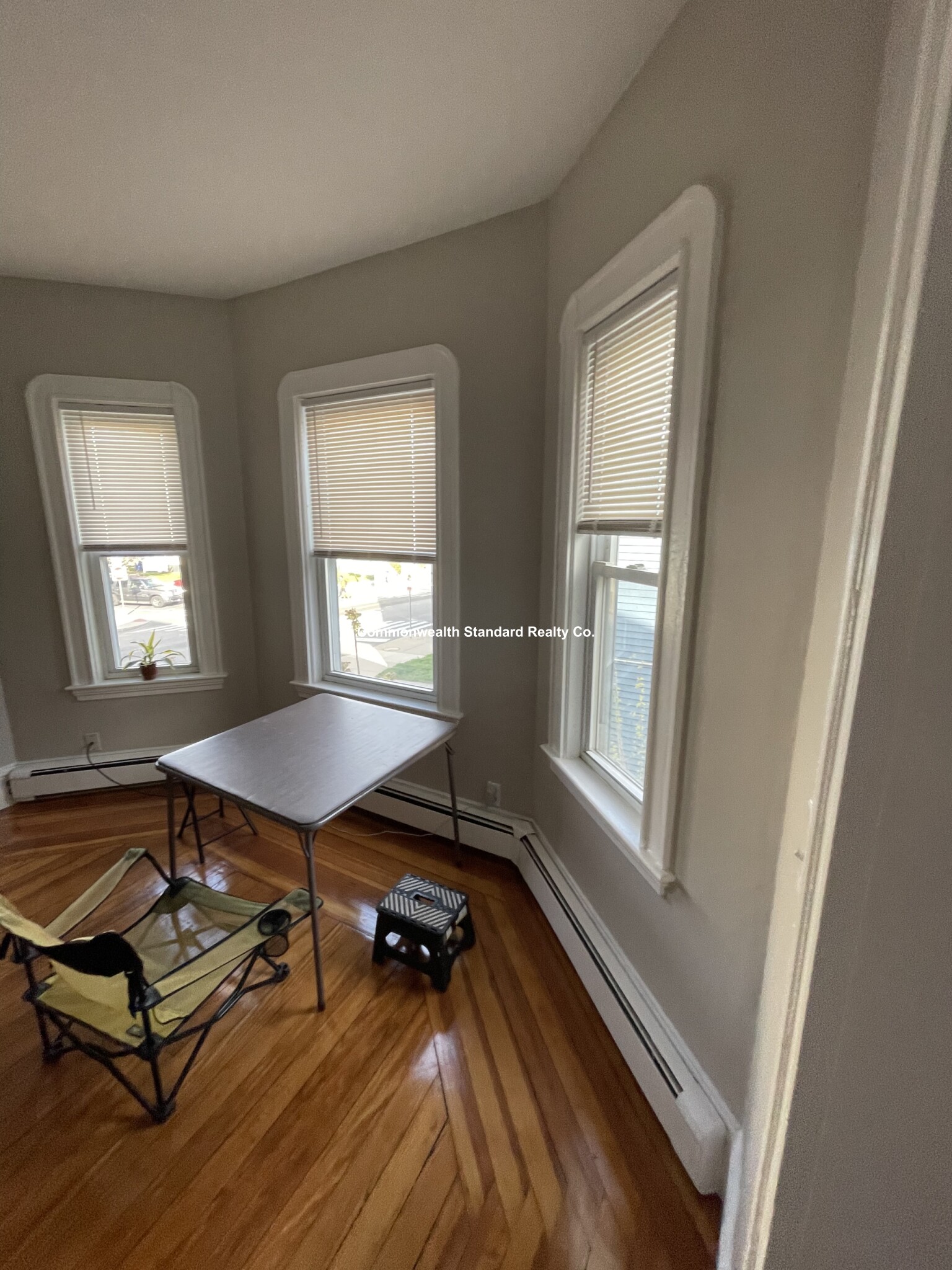 4 bed, 2 bath apartment for rent at 60 Elm St Unit 2, Davis Square — photo 8 of 27