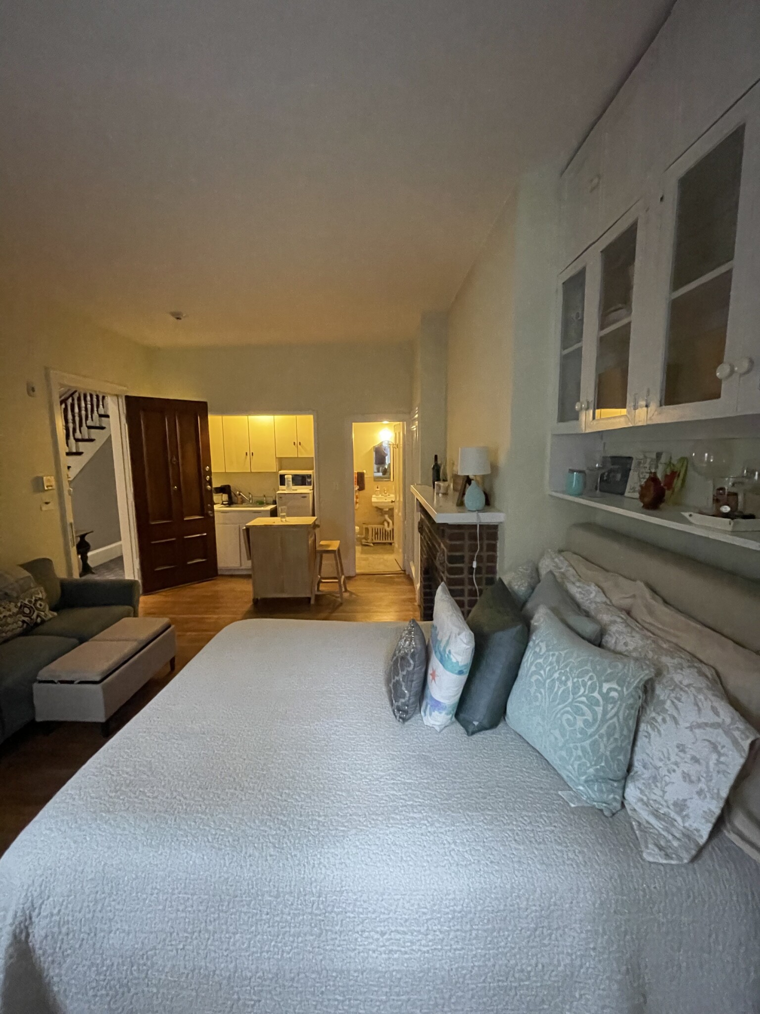 Studio bed, 1 bath apartment for rent at 8 Brimmer St Unit 1A, Beacon Hill — photo 12 of 14
