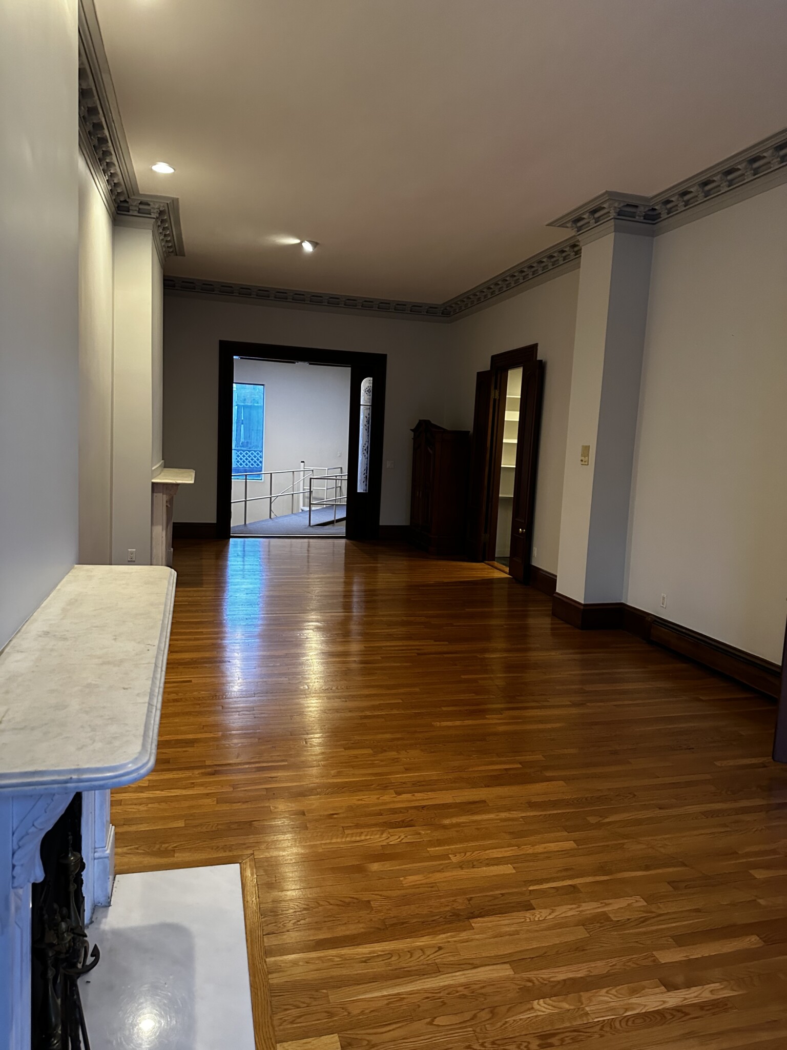 540 Massachusetts Ave, South End