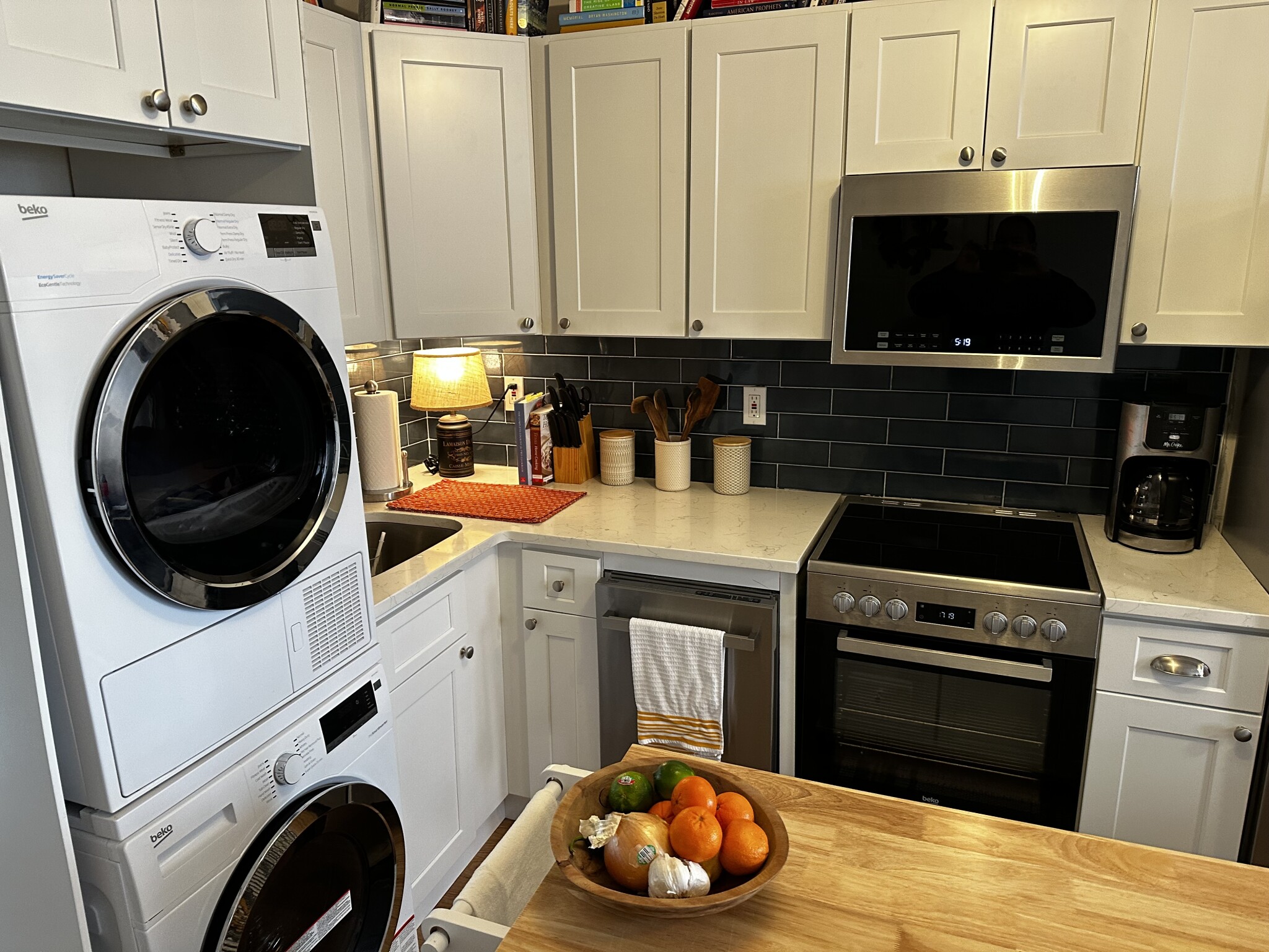 2 bed, 1 bath apartment for rent at 35 Grove St Unit 5, Beacon Hill