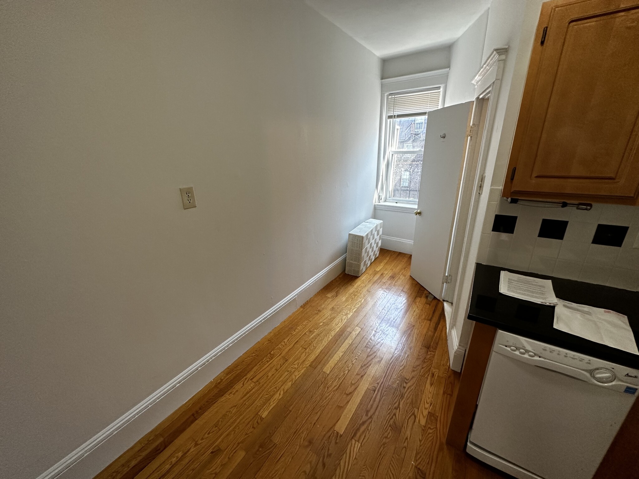 1 bed, 1 bath apartment for rent at 28 Myrtle St Unit 1F, Beacon Hill — photo 7 of 14