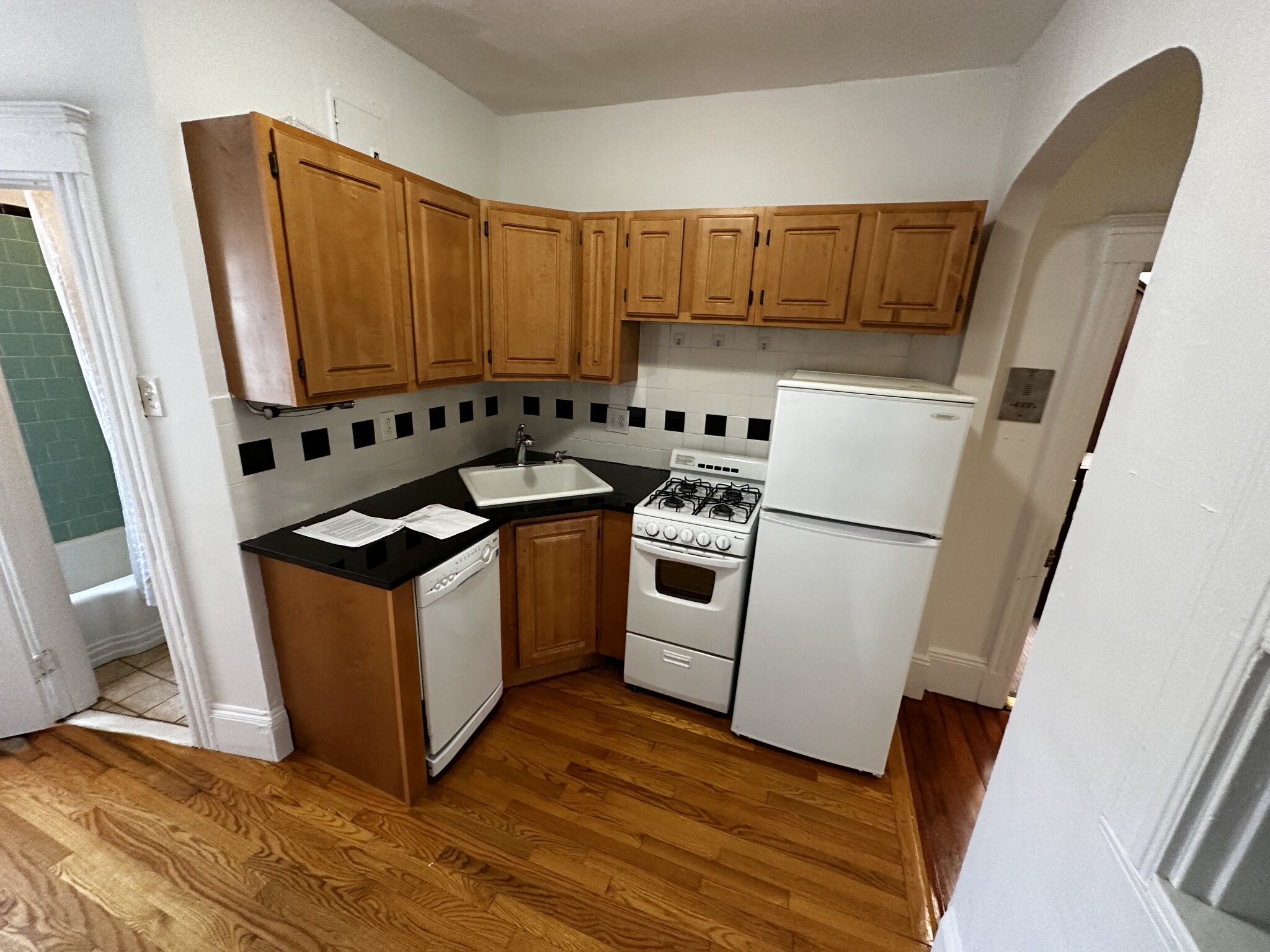1 bed, 1 bath apartment for rent at 28 Myrtle St Unit 1F, Beacon Hill
