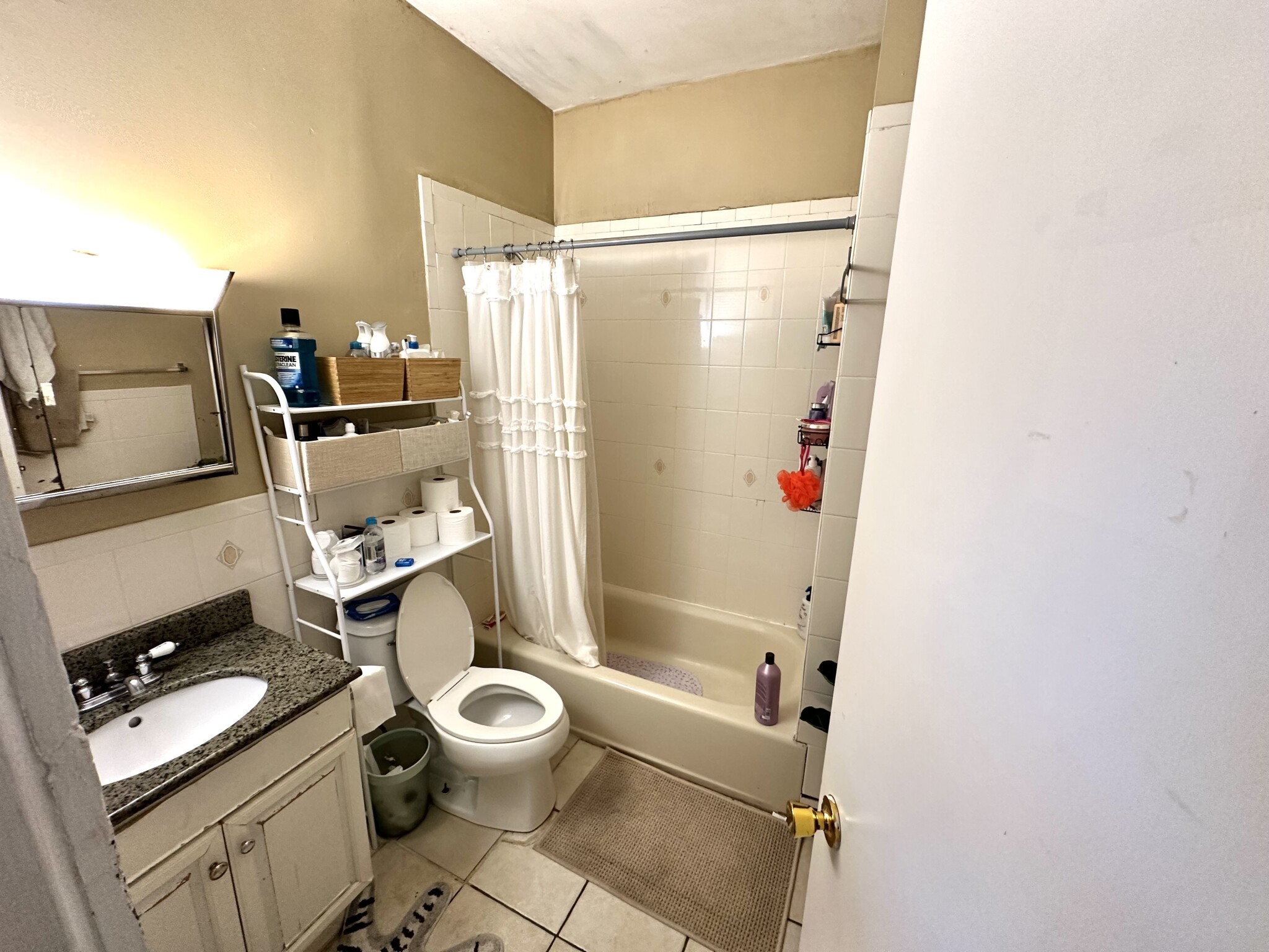 4 bed, 1 bath apartment for rent at 68 Egmont St Unit 5, Coolidge Corner — photo 12 of 16