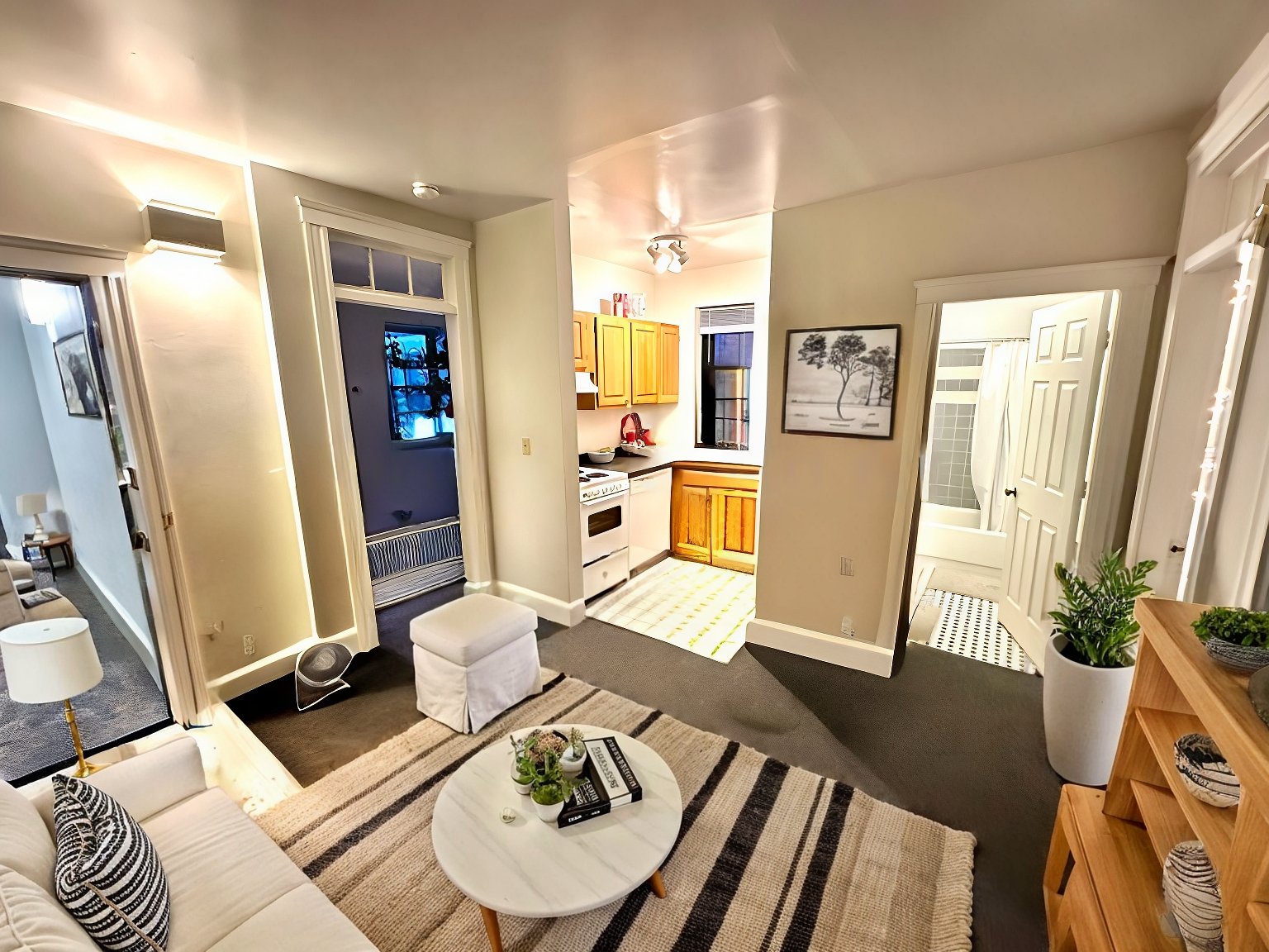 829 Beacon St, Fenway