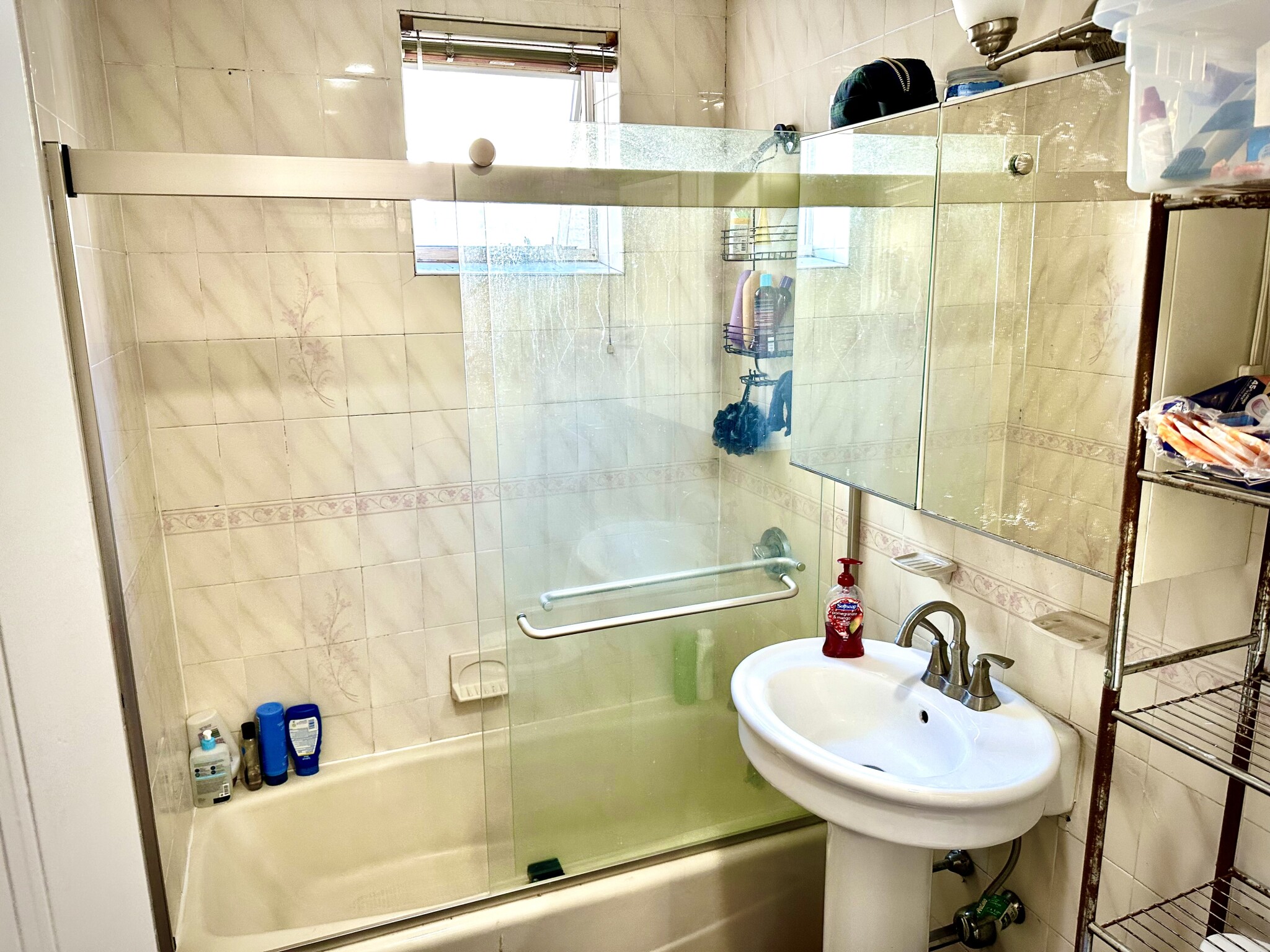 5 bed, 2 bath apartment for rent at 215 Saint Paul St Unit 3, Coolidge Corner — photo 15 of 26