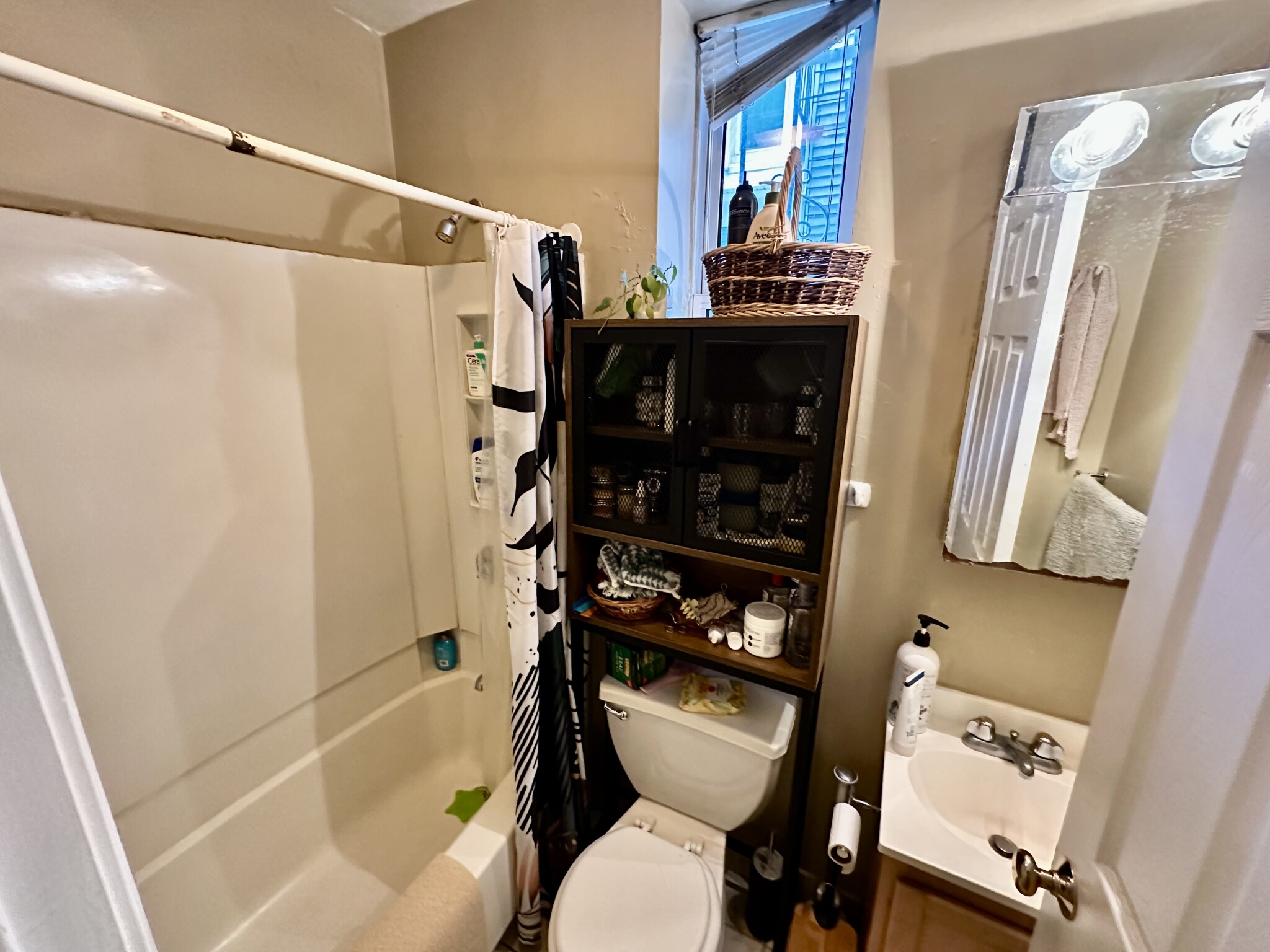 17 Highgate St, Allston