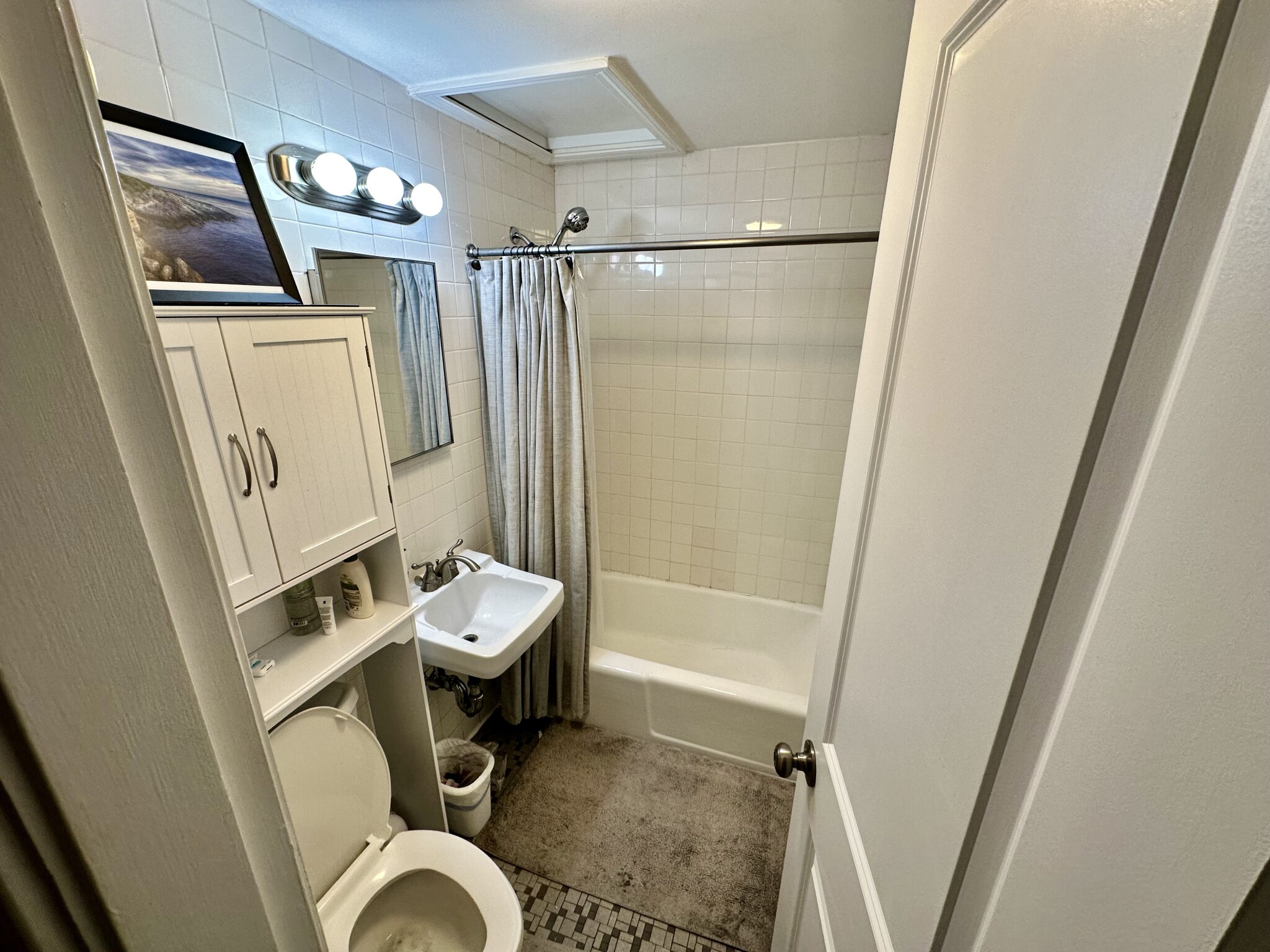2 bed, 1 bath apartment for rent at 90 West Cedar Unit 2F, Beacon Hill — photo 10 of 16