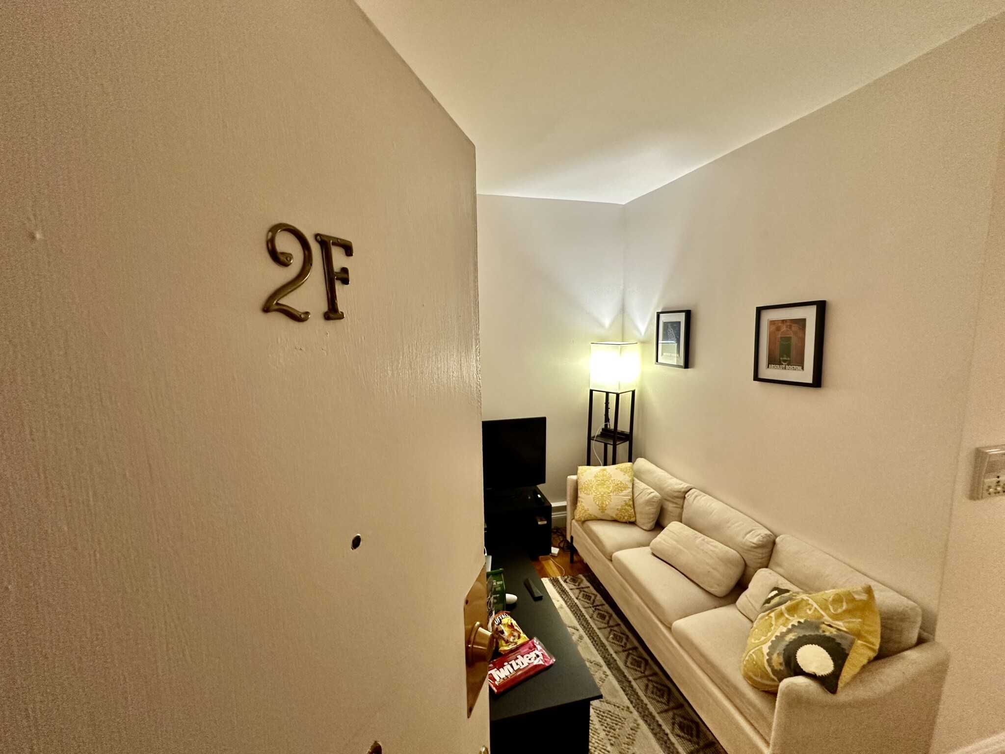 2 bed, 1 bath apartment for rent at 90 West Cedar Unit 2F, Beacon Hill — photo 12 of 16