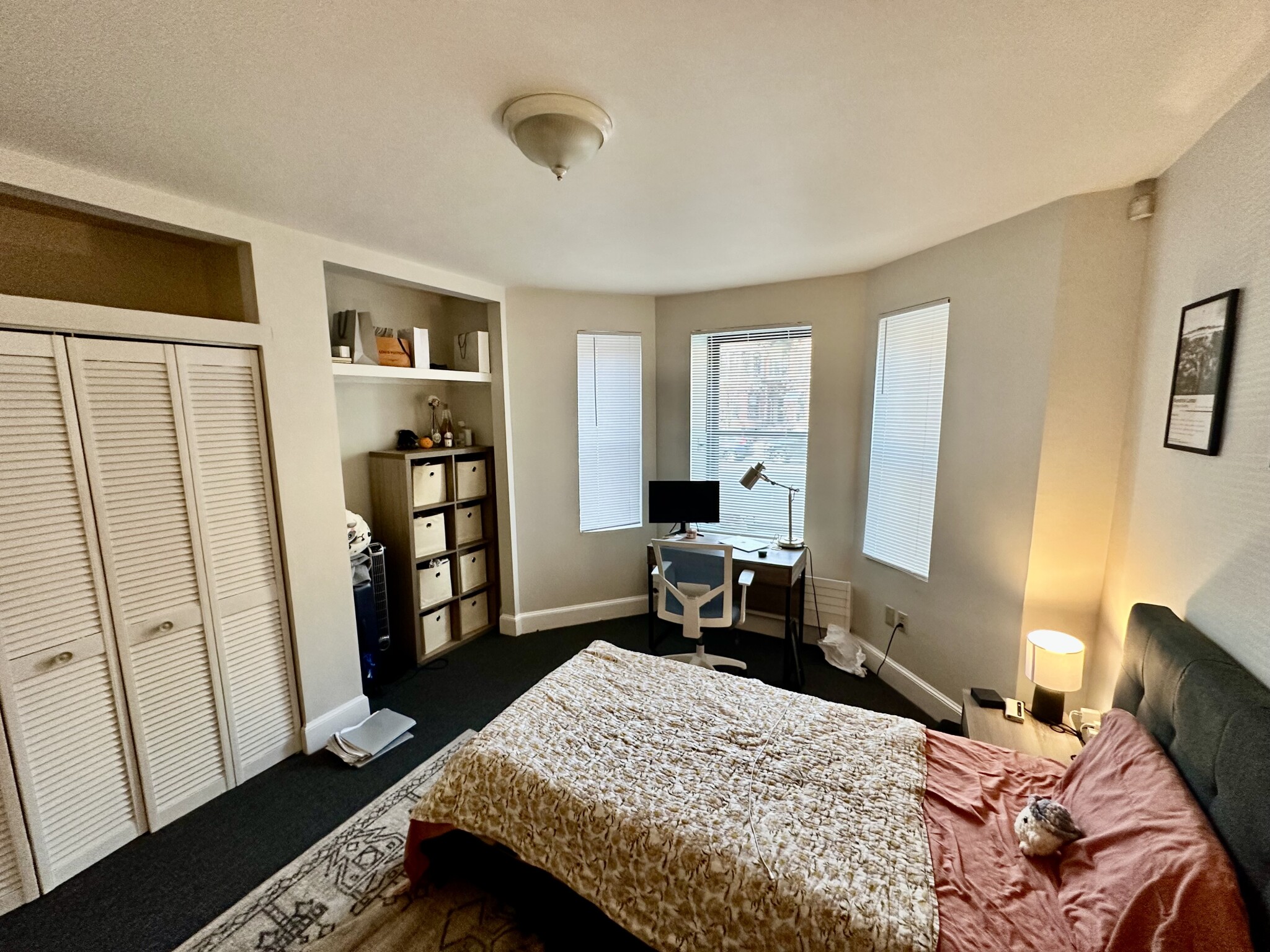 1 split bed, 1 bath apartment for rent at 829 Beacon Unit 1B, Fenway — photo 4 of 12