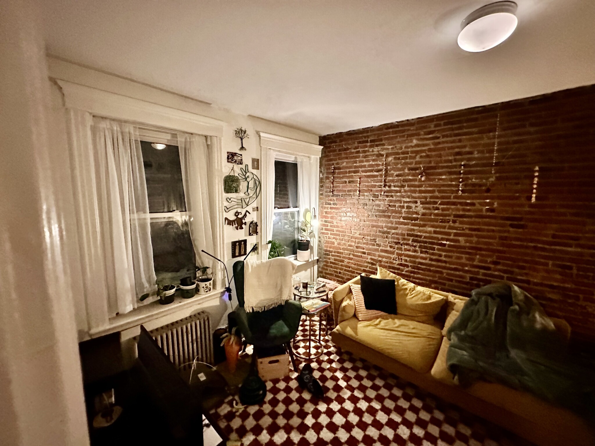 28 Myrtle, Beacon Hill