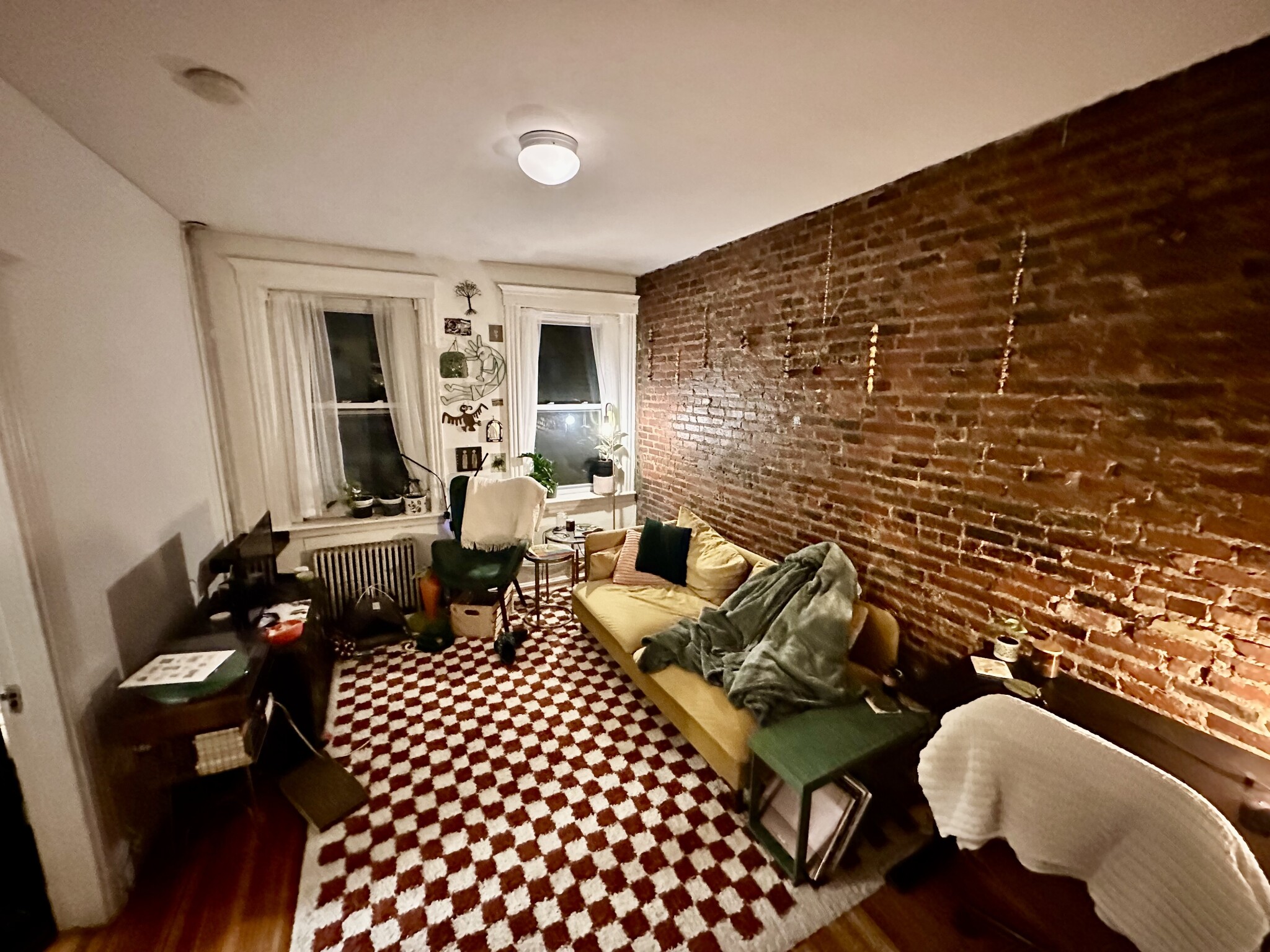 28 Myrtle, Beacon Hill