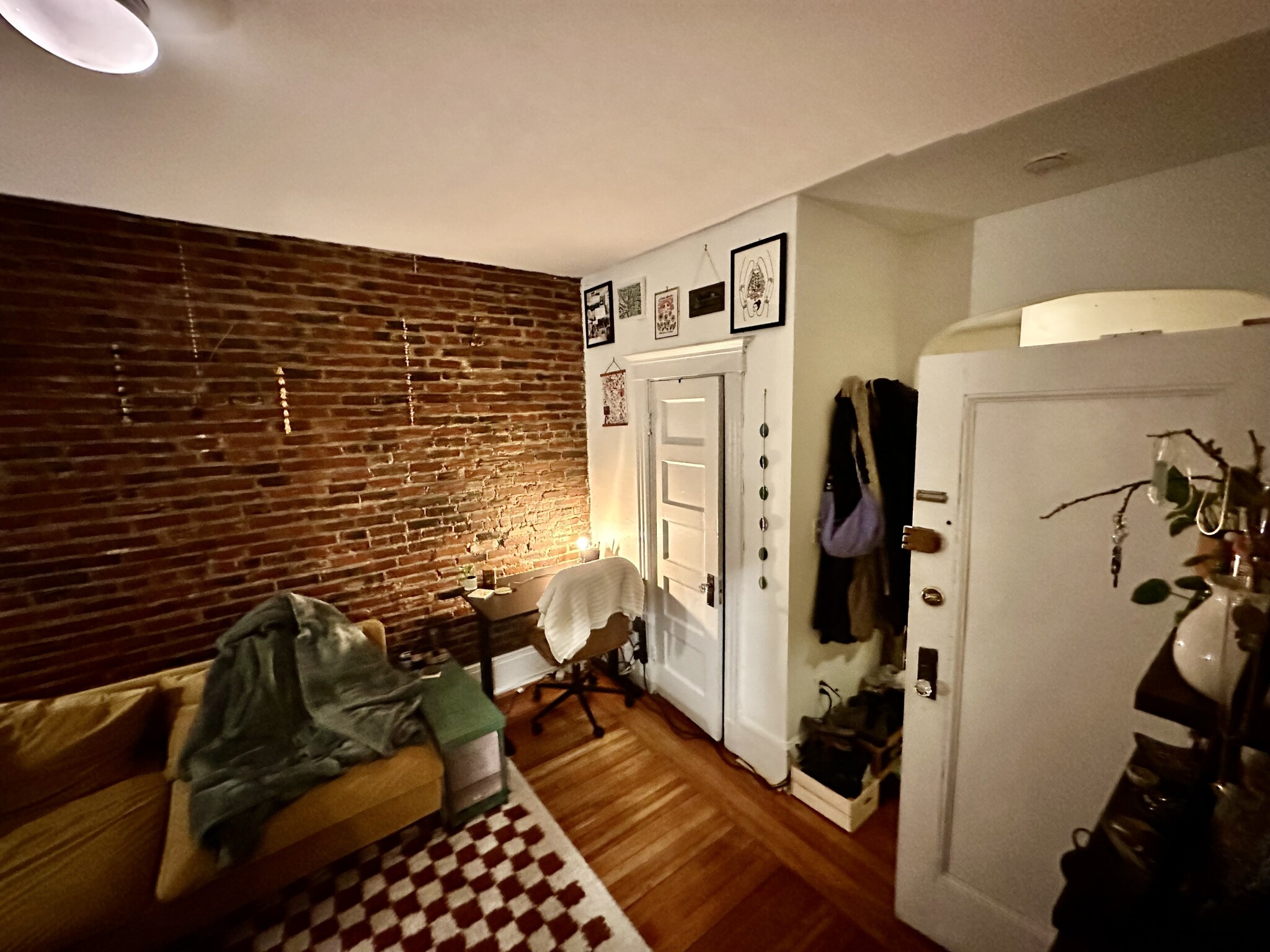 28 Myrtle, Beacon Hill