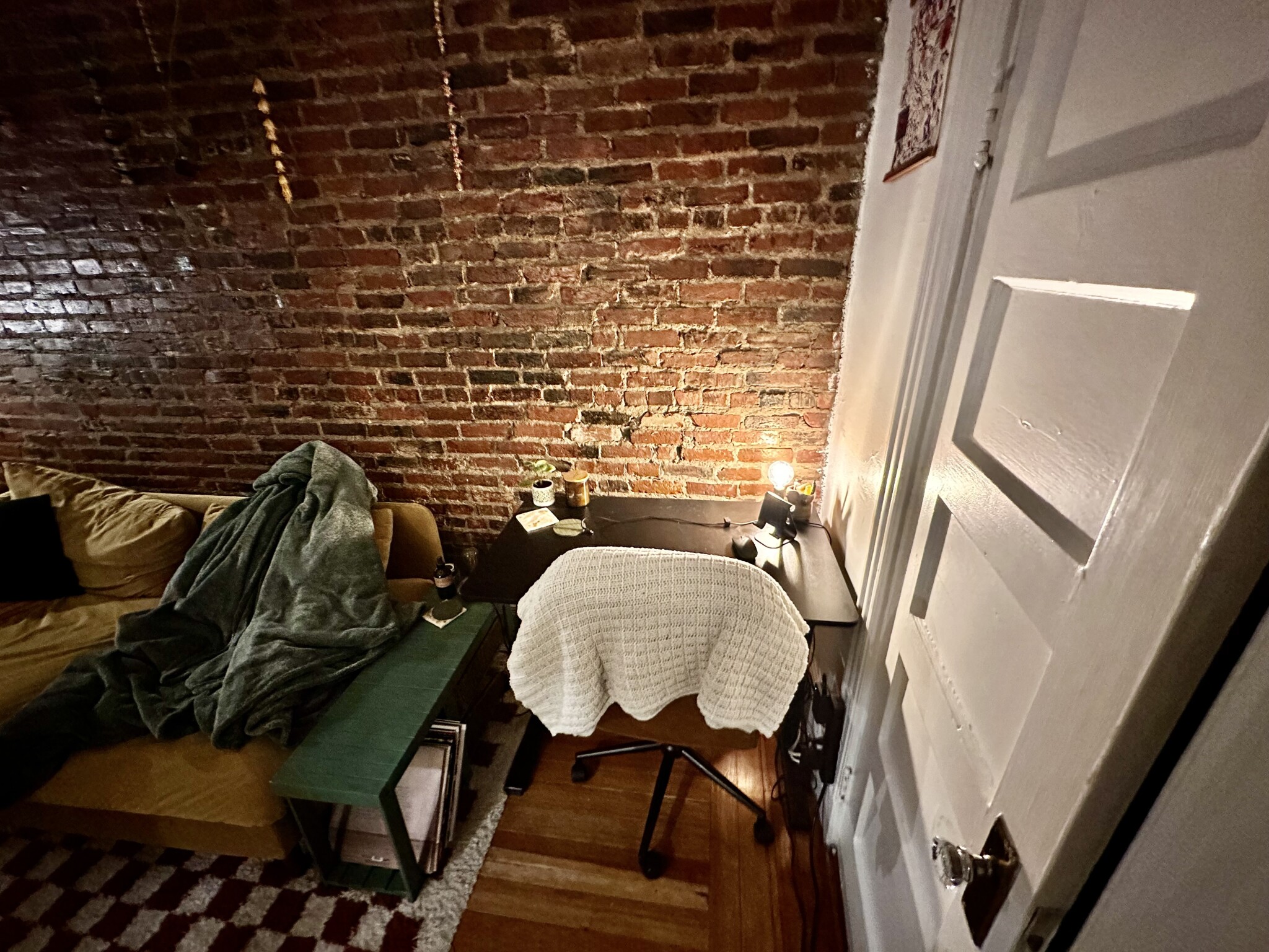 28 Myrtle, Beacon Hill