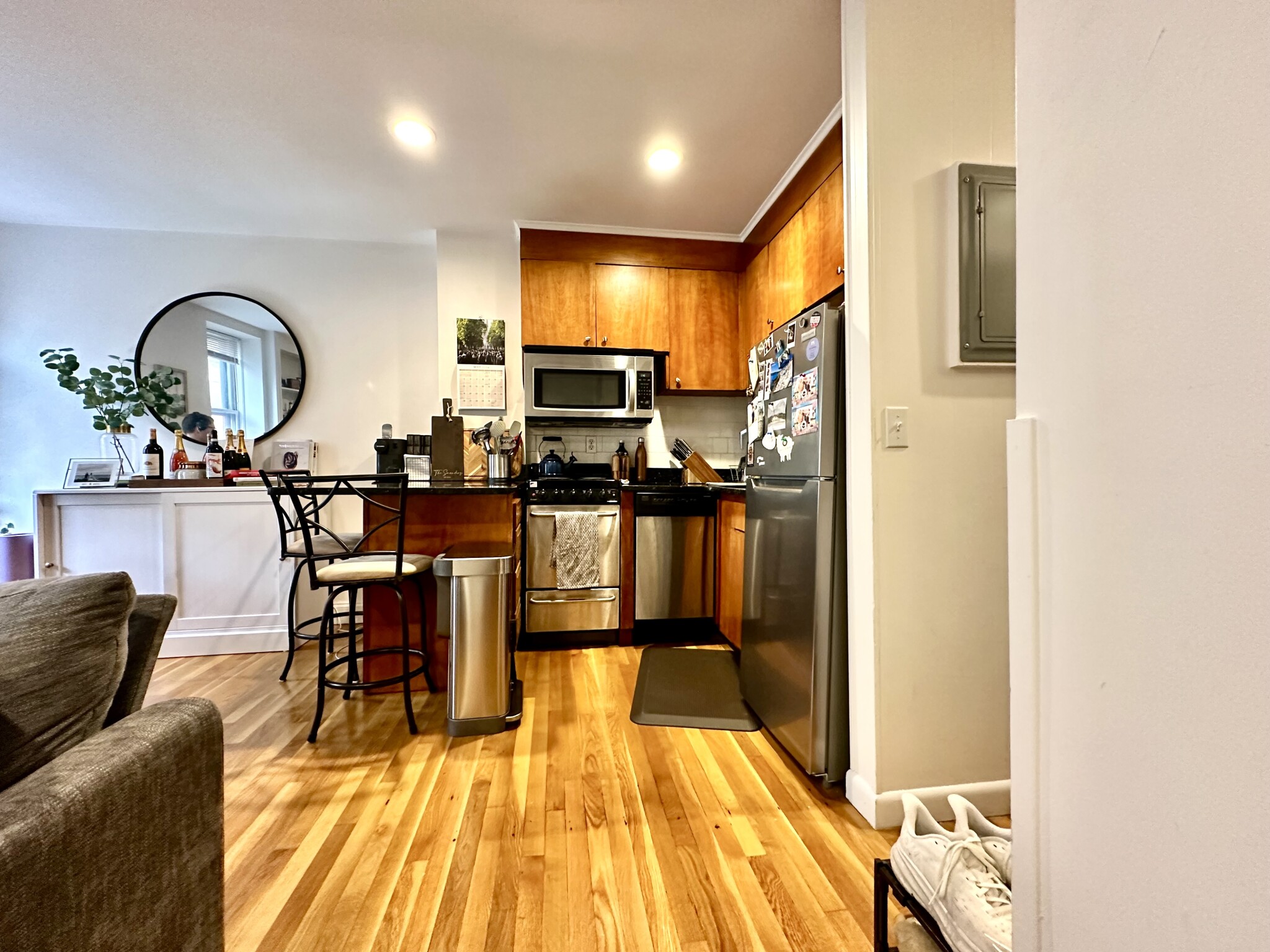 92 West Cedar, Beacon Hill