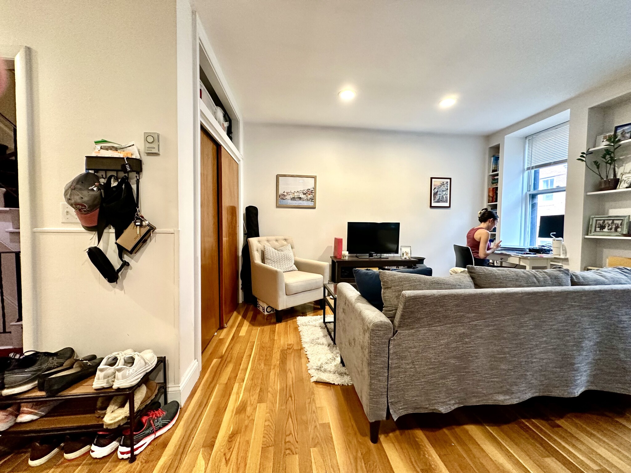 92 West Cedar, Beacon Hill