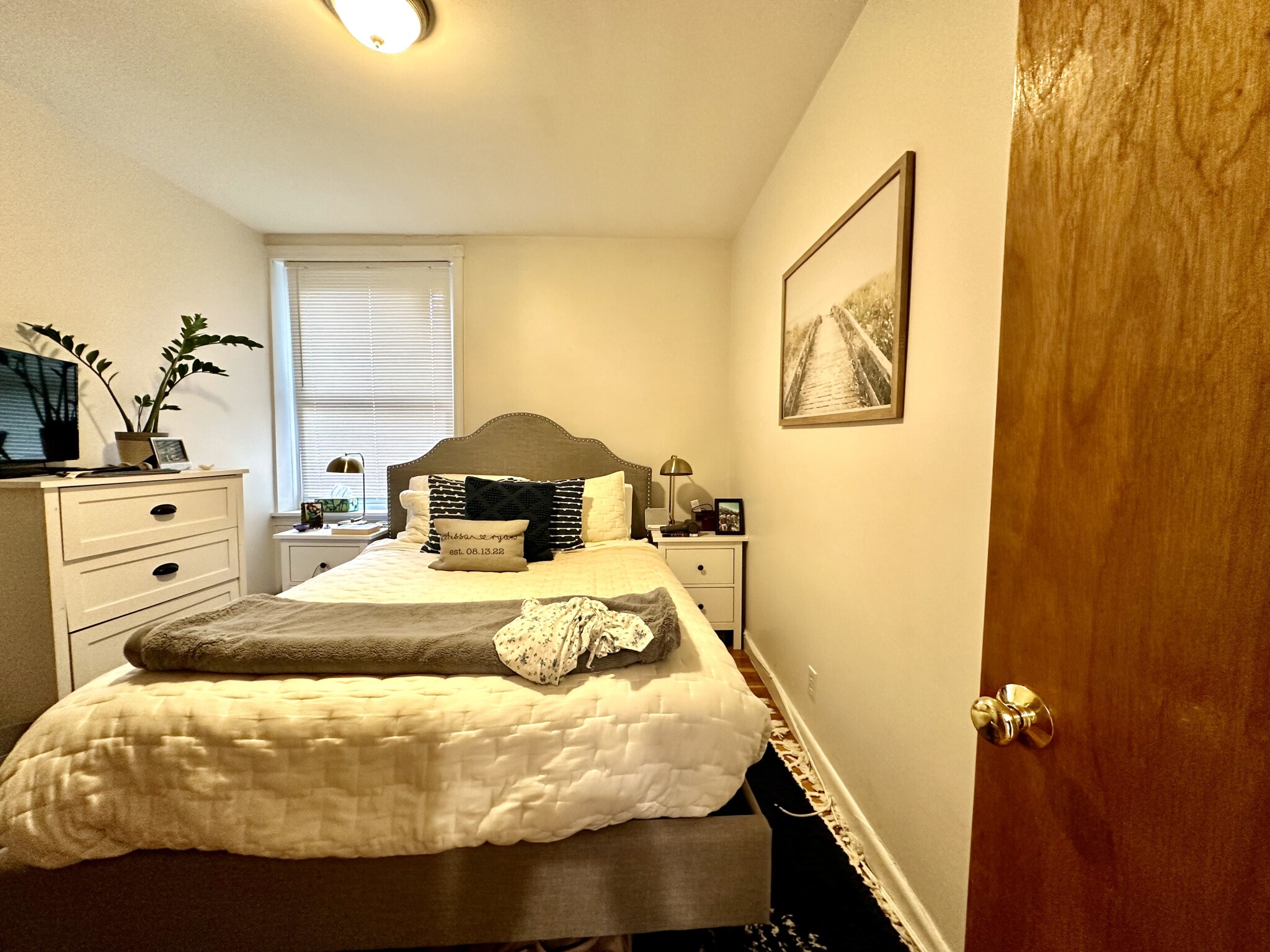 92 West Cedar, Beacon Hill