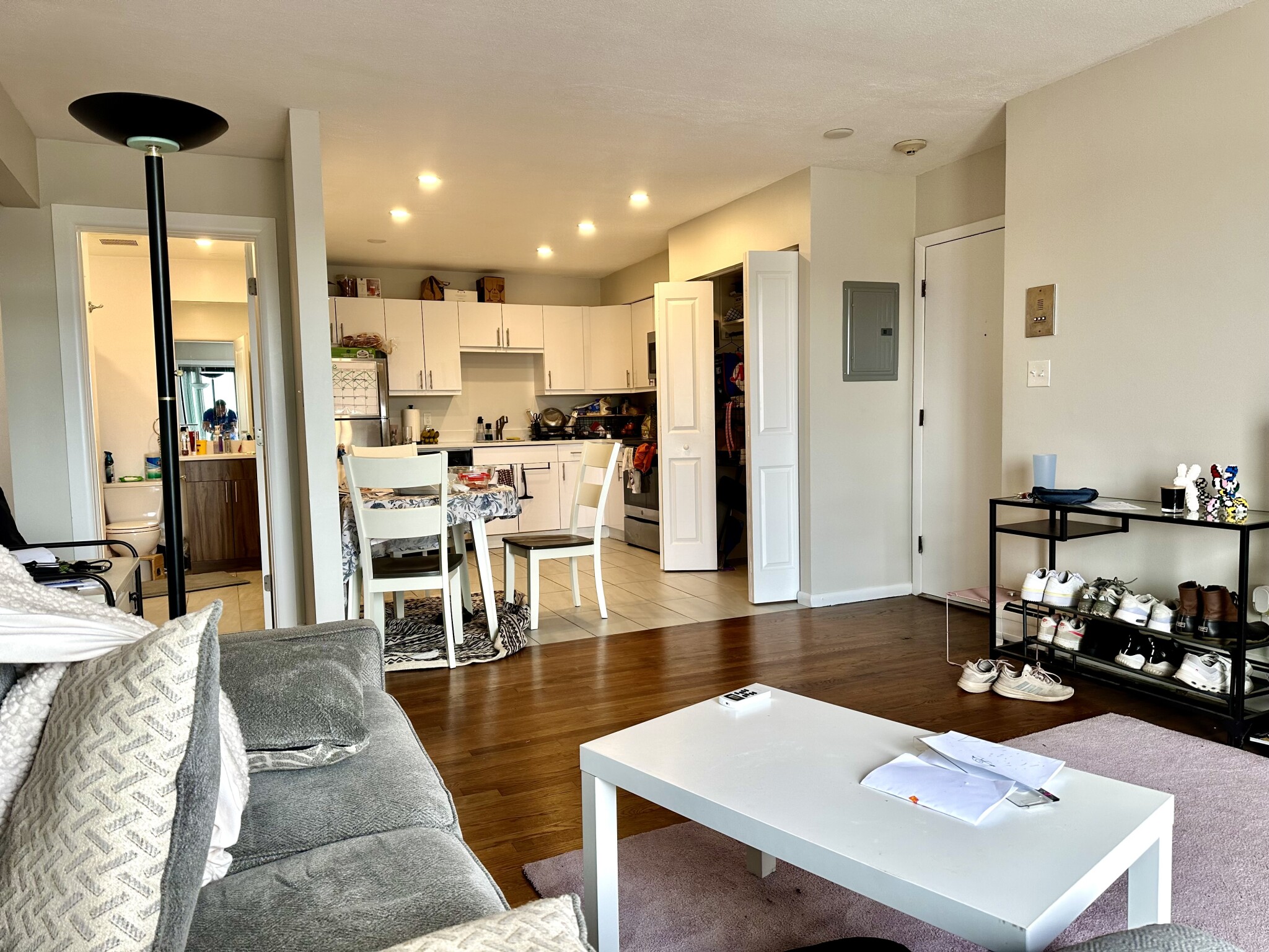 2 bed, 1 bath apartment for rent at 95 Sutherland Rd Unit 4D, Brighton — photo 4 of 21