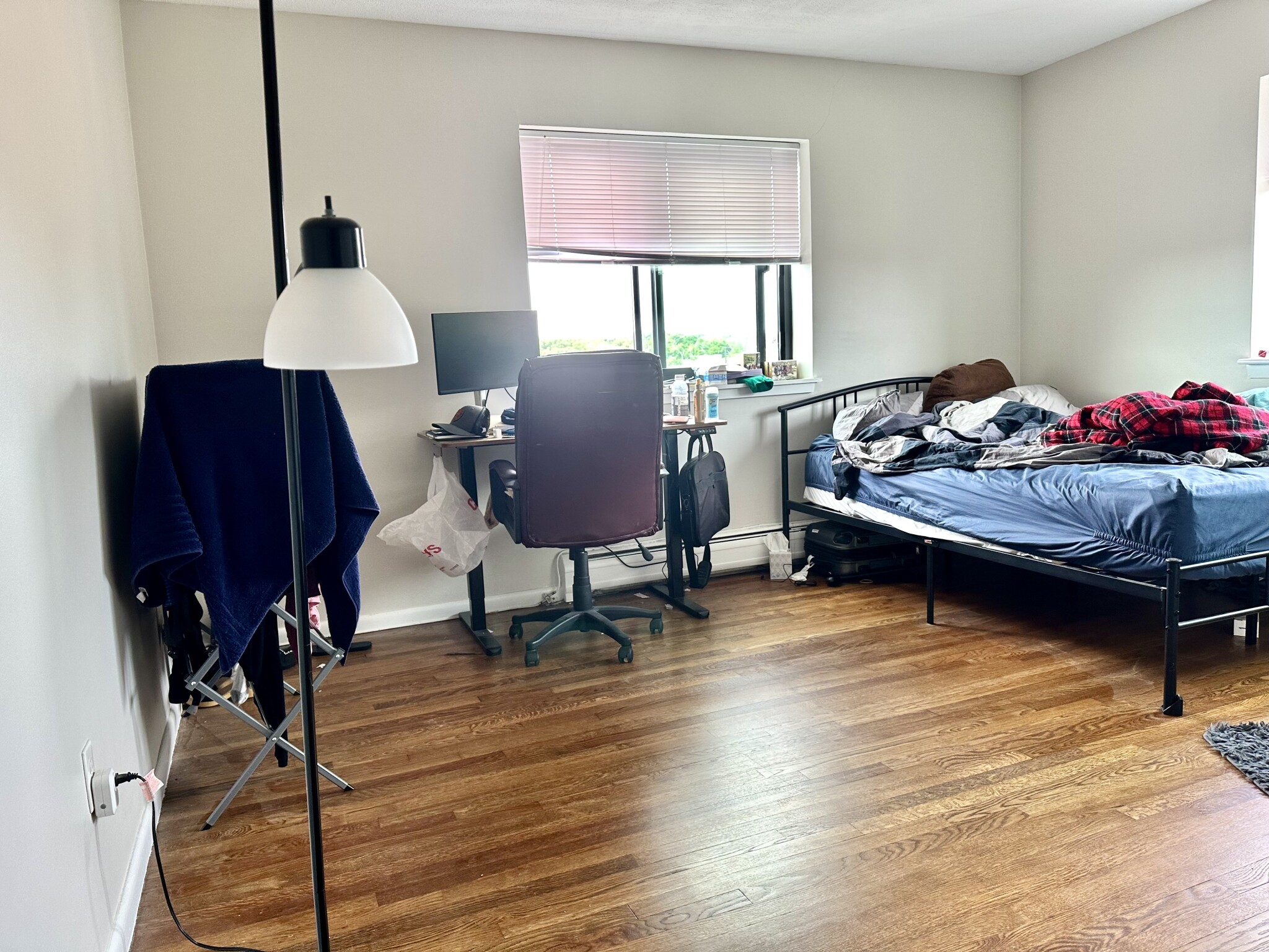 2 bed, 1 bath apartment for rent at 95 Sutherland Rd Unit 4D, Brighton — photo 3 of 21