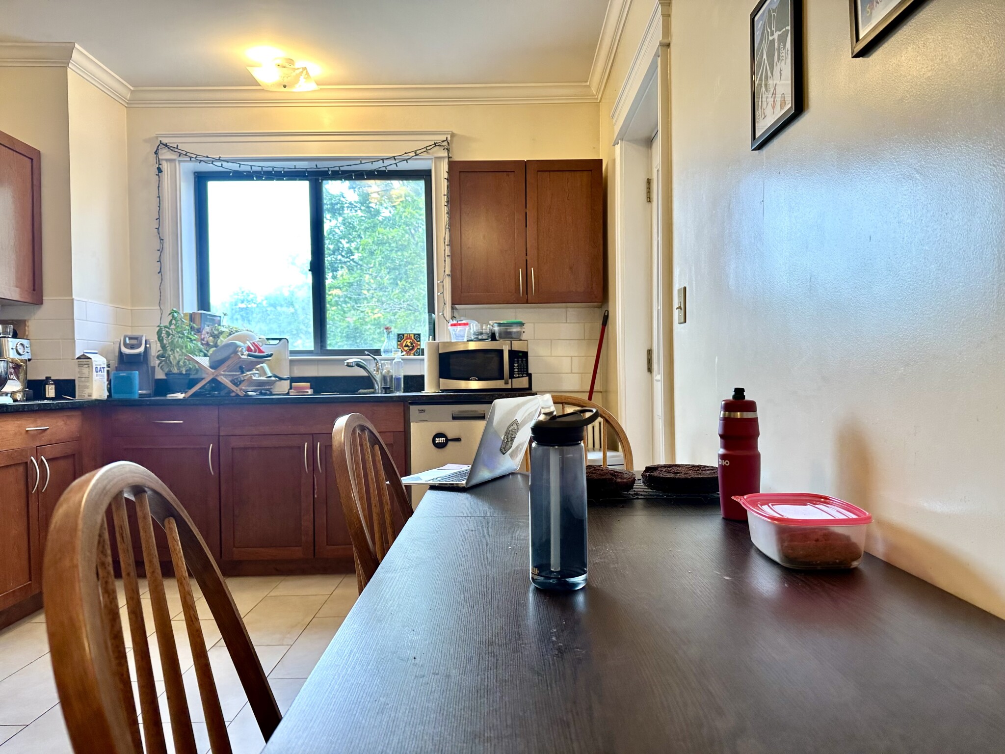 4 bed, 2 bath apartment for rent at 27 Glenville Ave Unit 4, Allston — photo 8 of 23
