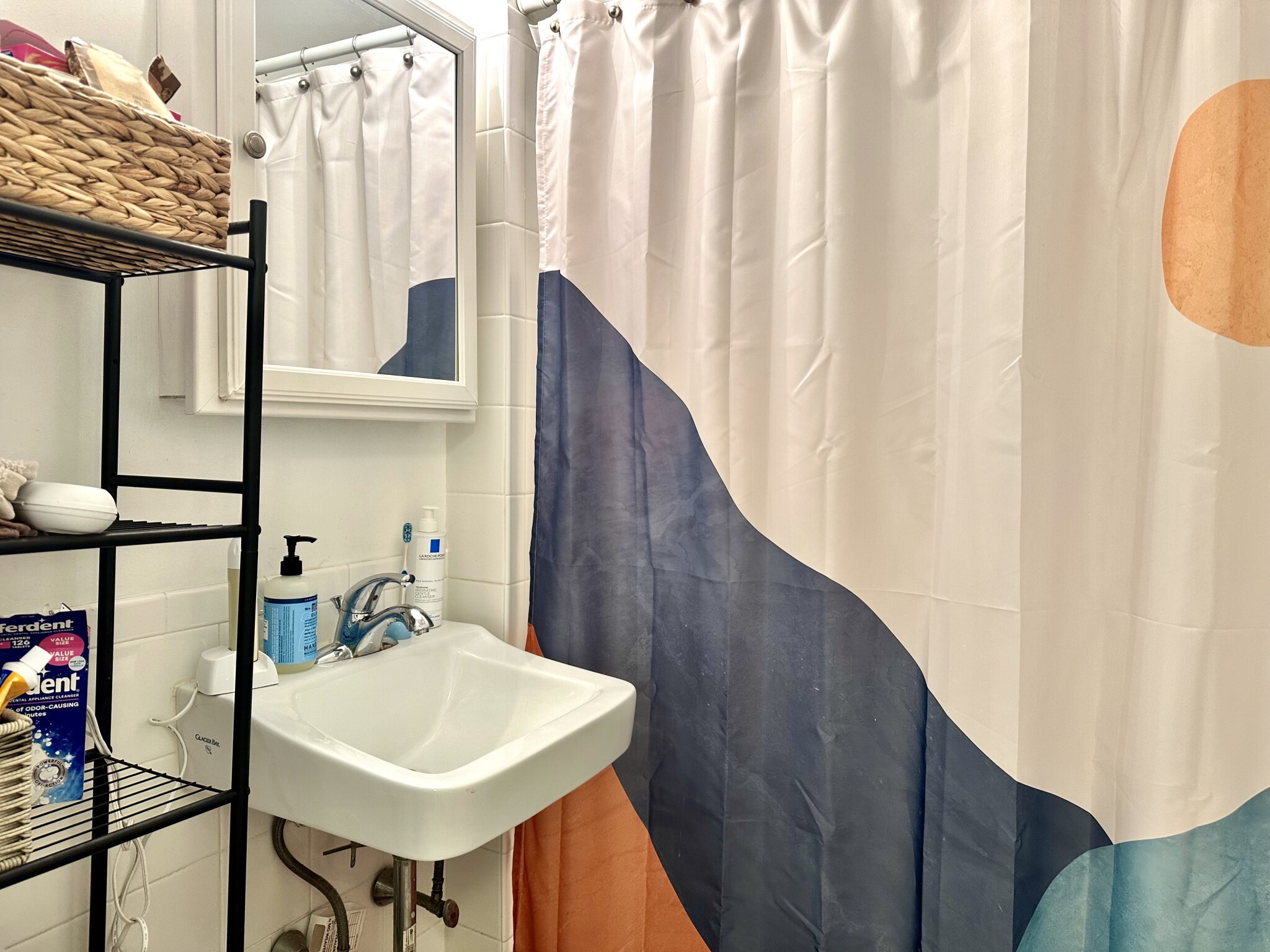 4 bed, 2 bath apartment for rent at 27 Glenville Ave Unit 4, Allston — photo 13 of 23