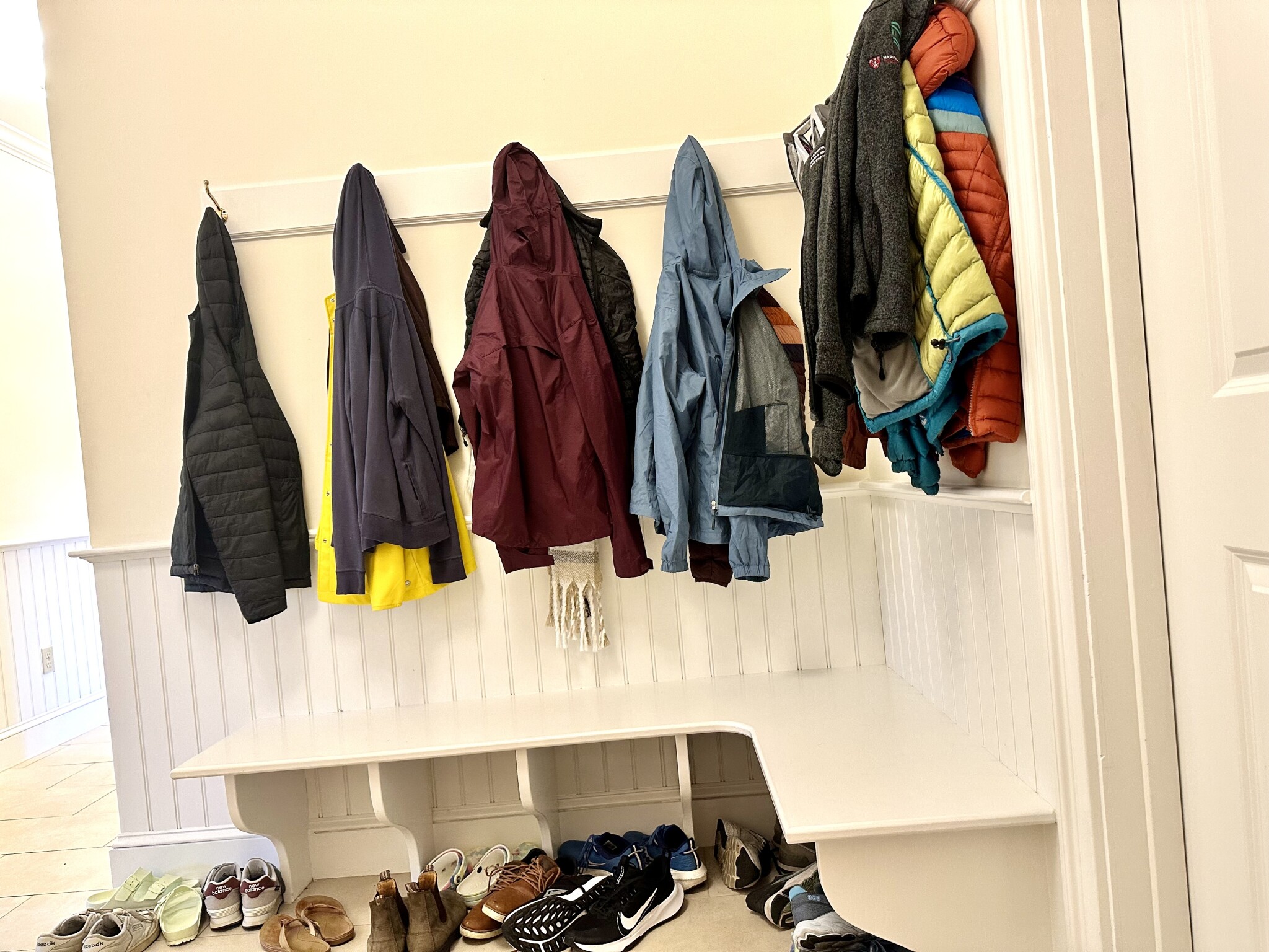 4 bed, 2 bath apartment for rent at 27 Glenville Ave Unit 4, Allston — photo 3 of 23