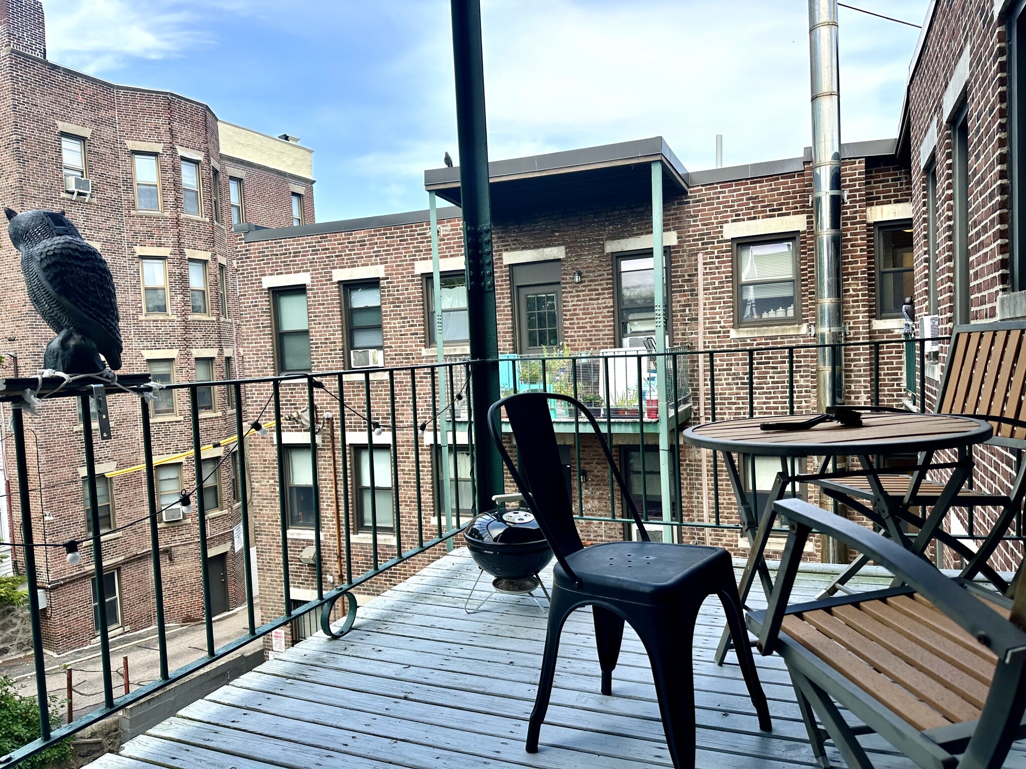 4 bed, 2 bath apartment for rent at 27 Glenville Ave Unit 4, Allston — photo 4 of 23