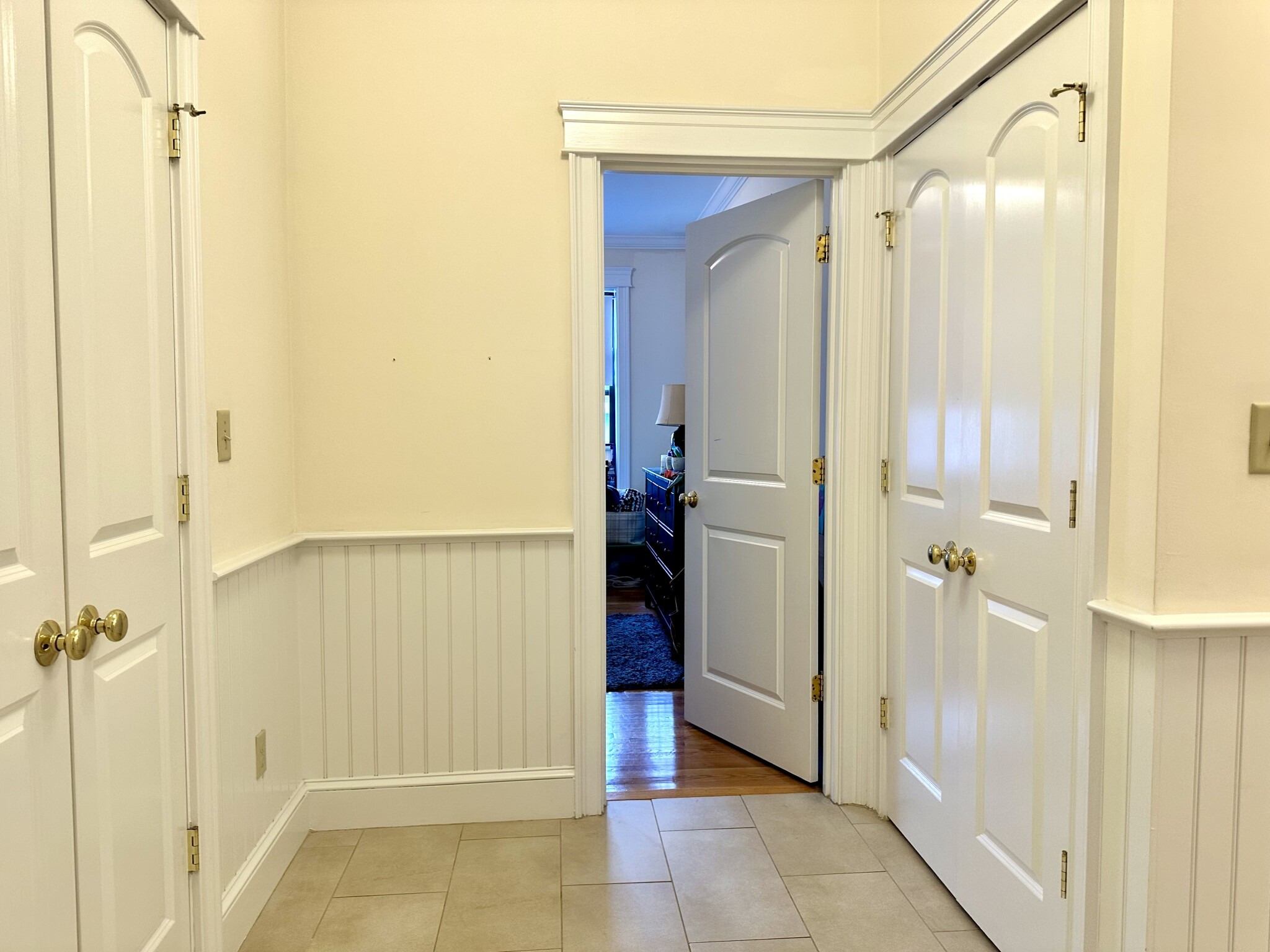 4 bed, 2 bath apartment for rent at 27 Glenville Ave Unit 4, Allston — photo 5 of 23