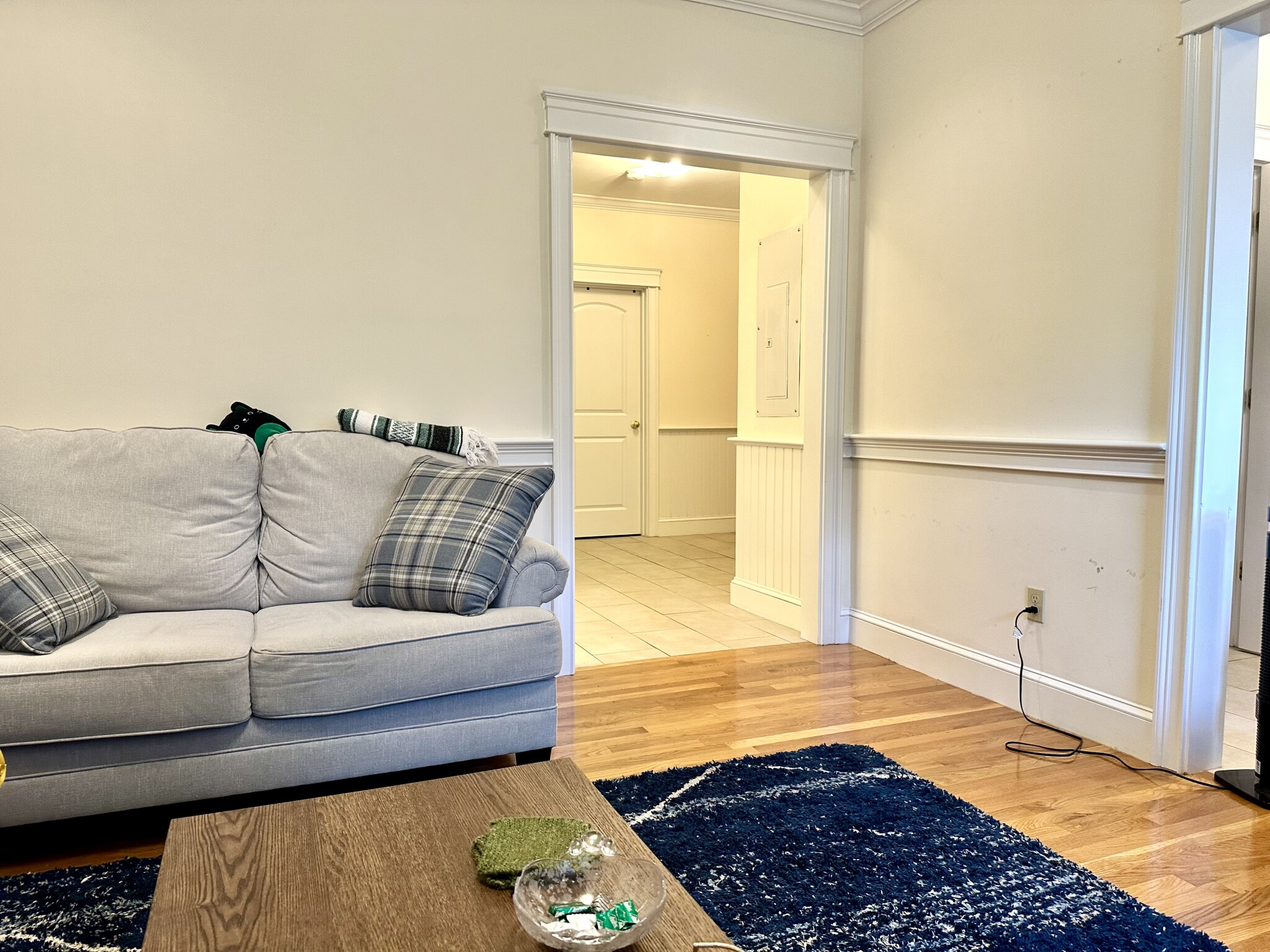 4 bed, 2 bath apartment for rent at 27 Glenville Ave Unit 4, Allston — photo 16 of 23