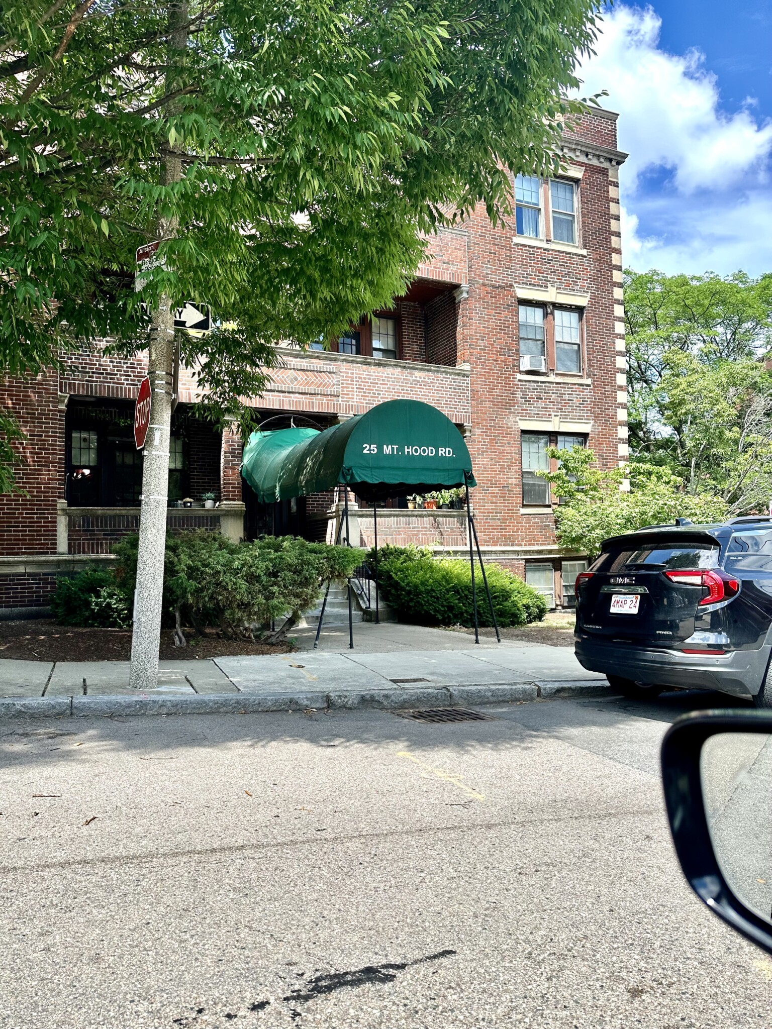 25 Mount Hood, Brighton