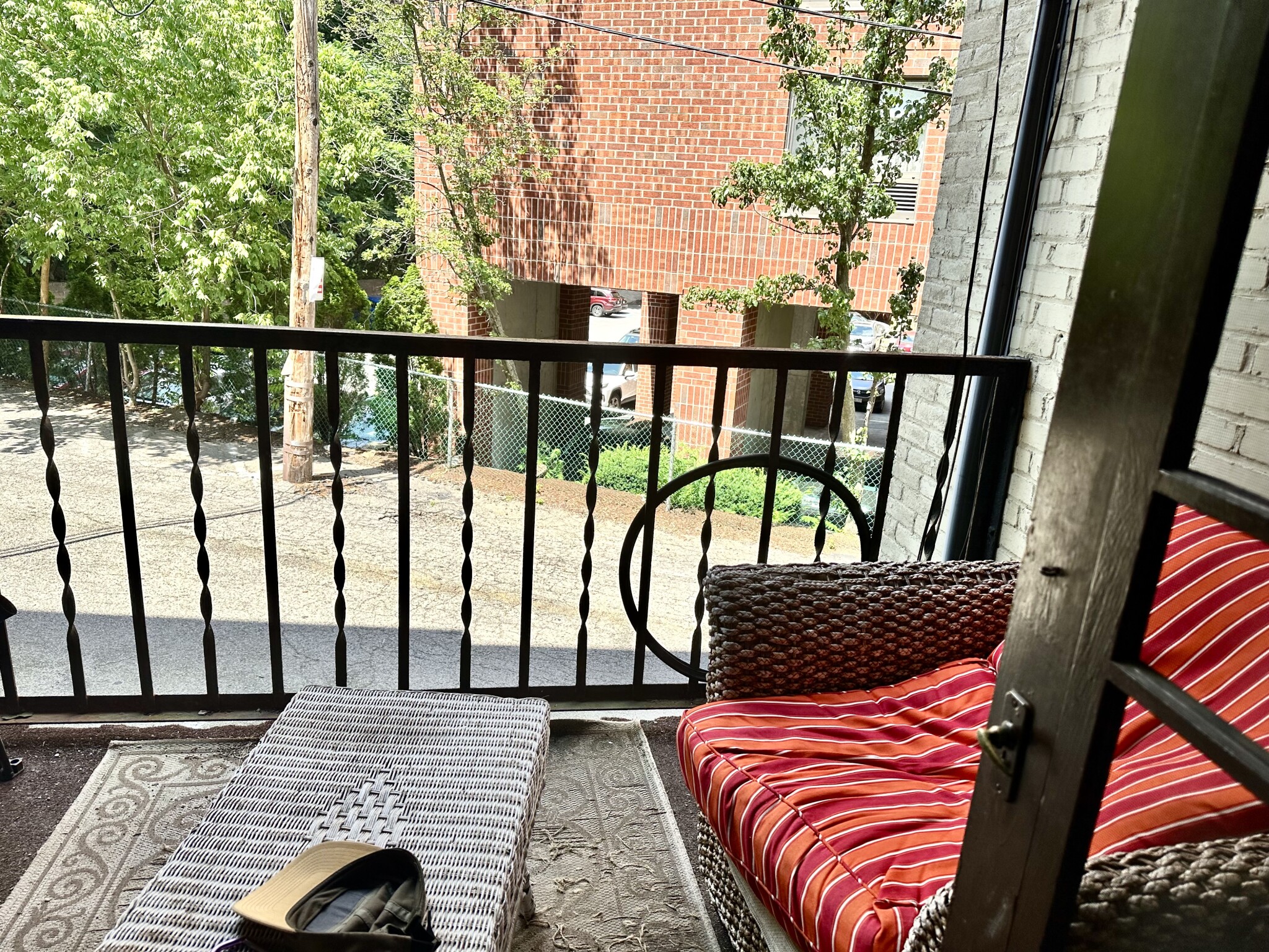 25 Mount Hood, Brighton