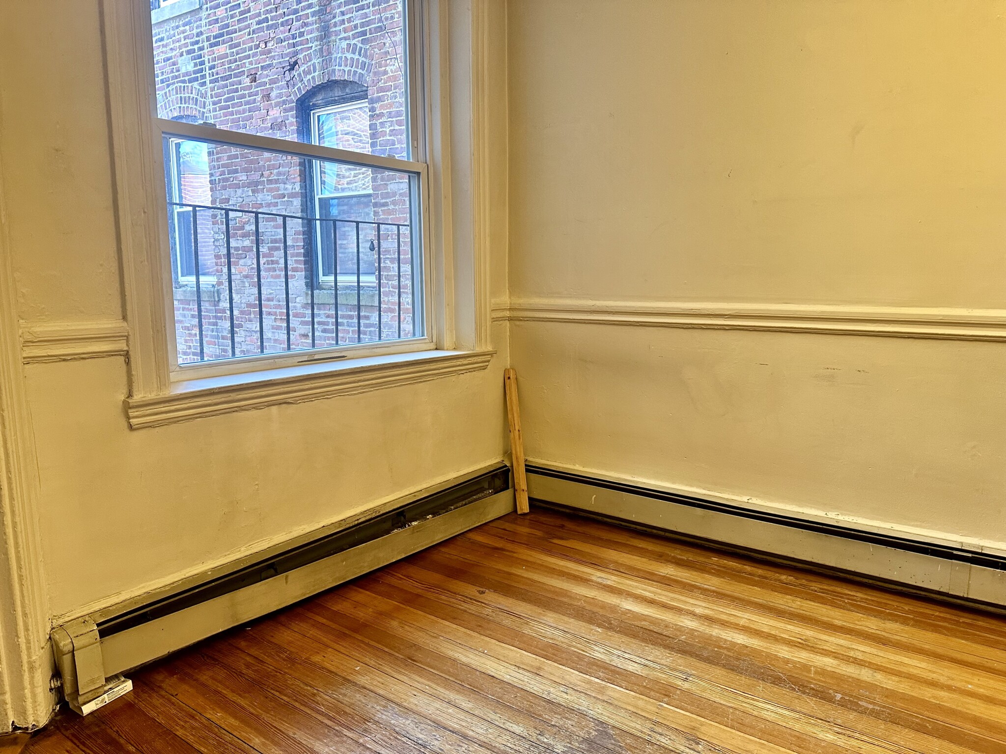 3 bed, 1 bath apartment for rent at 73 Phillips St Unit 3, Beacon Hill — photo 17 of 19