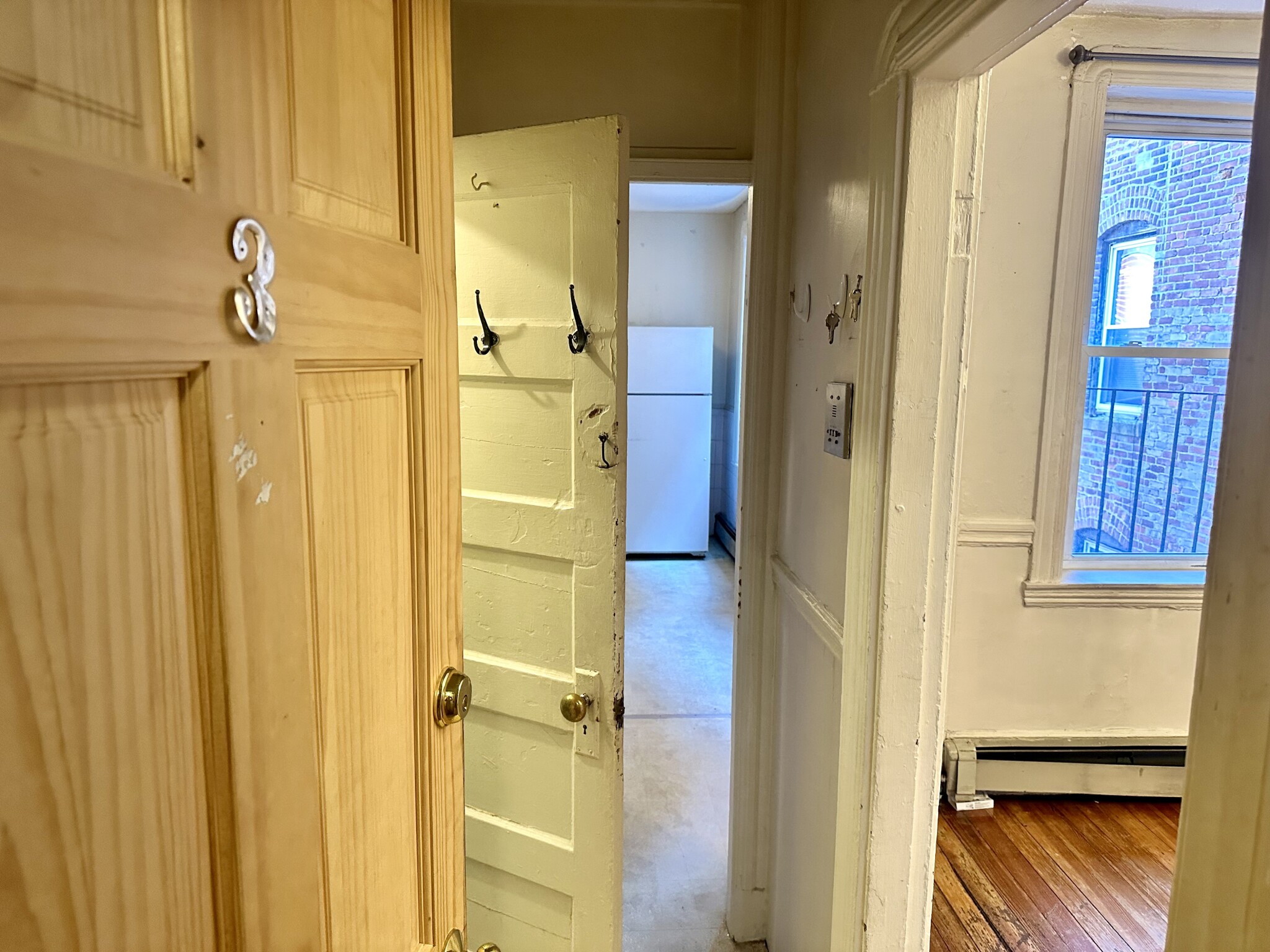 3 bed, 1 bath apartment for rent at 73 Phillips St Unit 3, Beacon Hill — photo 18 of 19