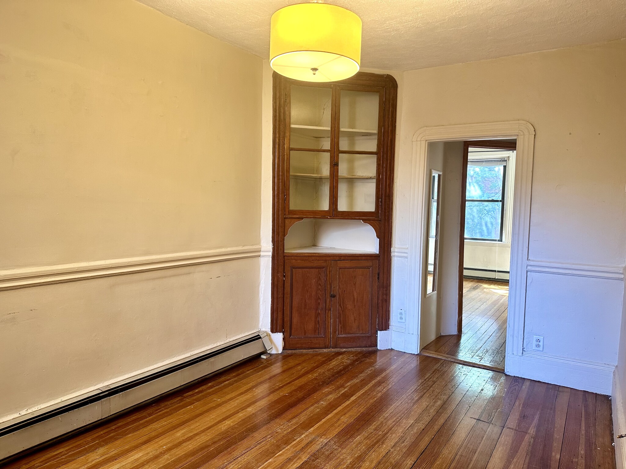3 bed, 1 bath apartment for rent at 73 Phillips St Unit 3, Beacon Hill — photo 14 of 19