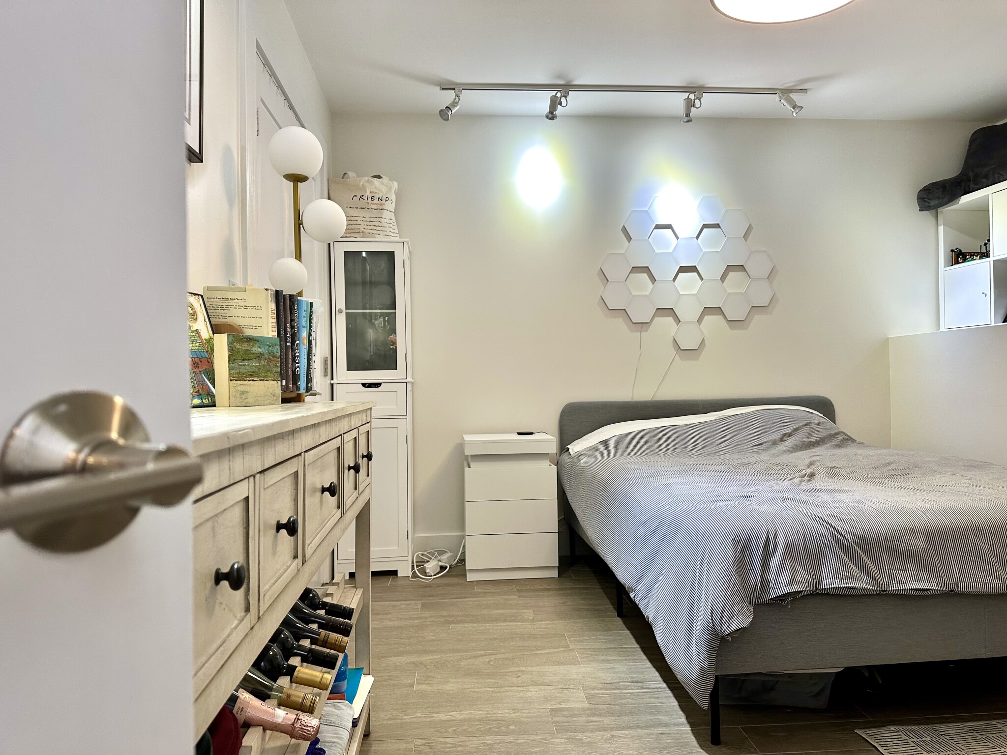 2 bed, 1 bath apartment for rent at 54 Garden St Unit A, Beacon Hill
