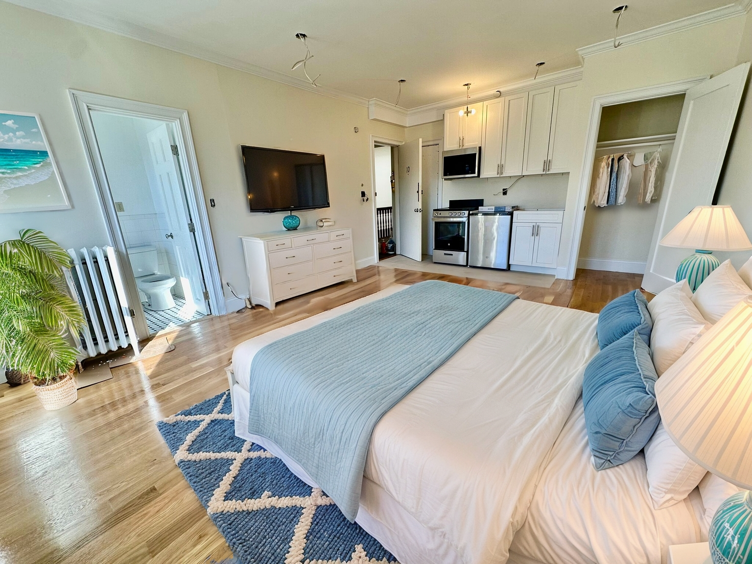 11 Keswick St, Fenway